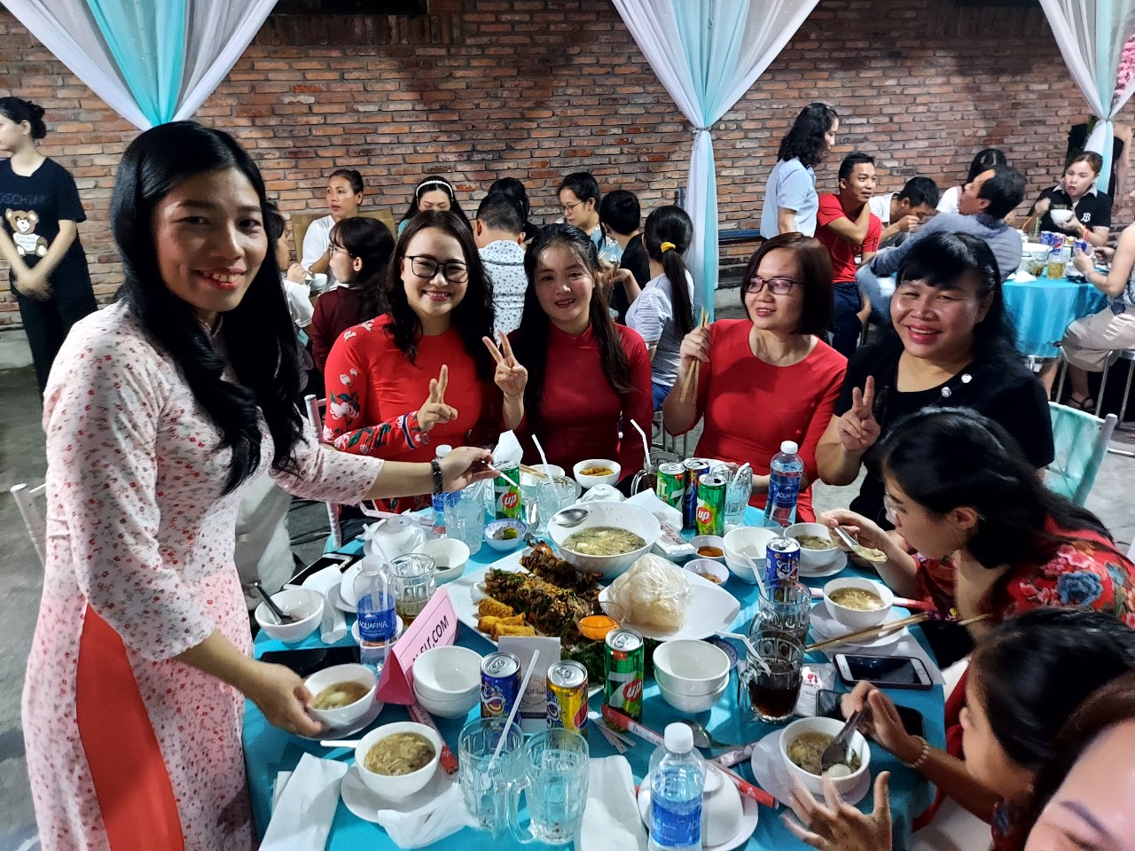 Bất chấp khó khăn, Công ty TNHH May Oasis vẫn đảm bảo việc làm, phúc lợi cho công nhân- Ảnh 1.