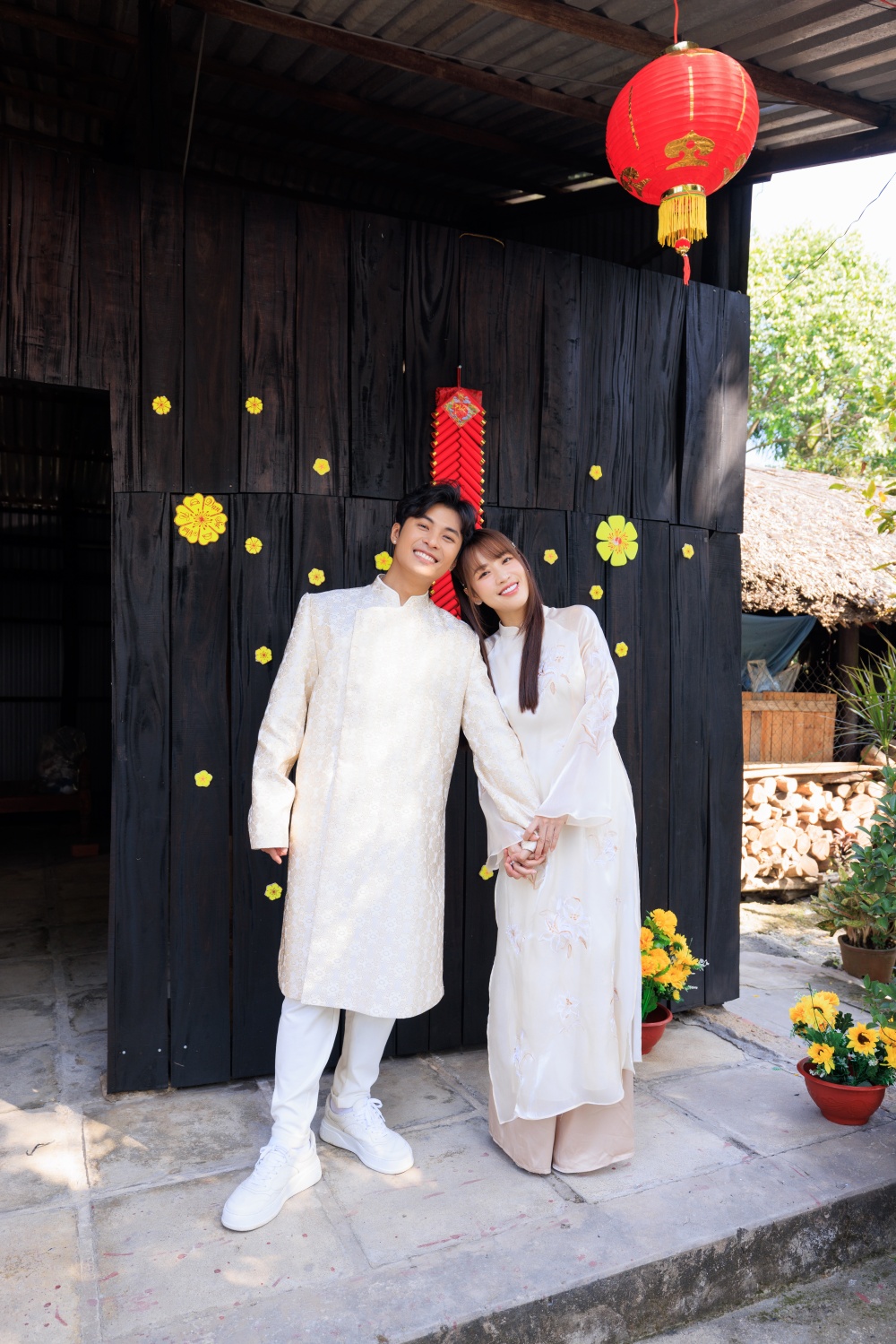 Thu Trang - Tiến Luật chuẩn bị gởi "m&oacute;n qu&agrave;" đến kh&aacute;n giả- Ảnh 8.