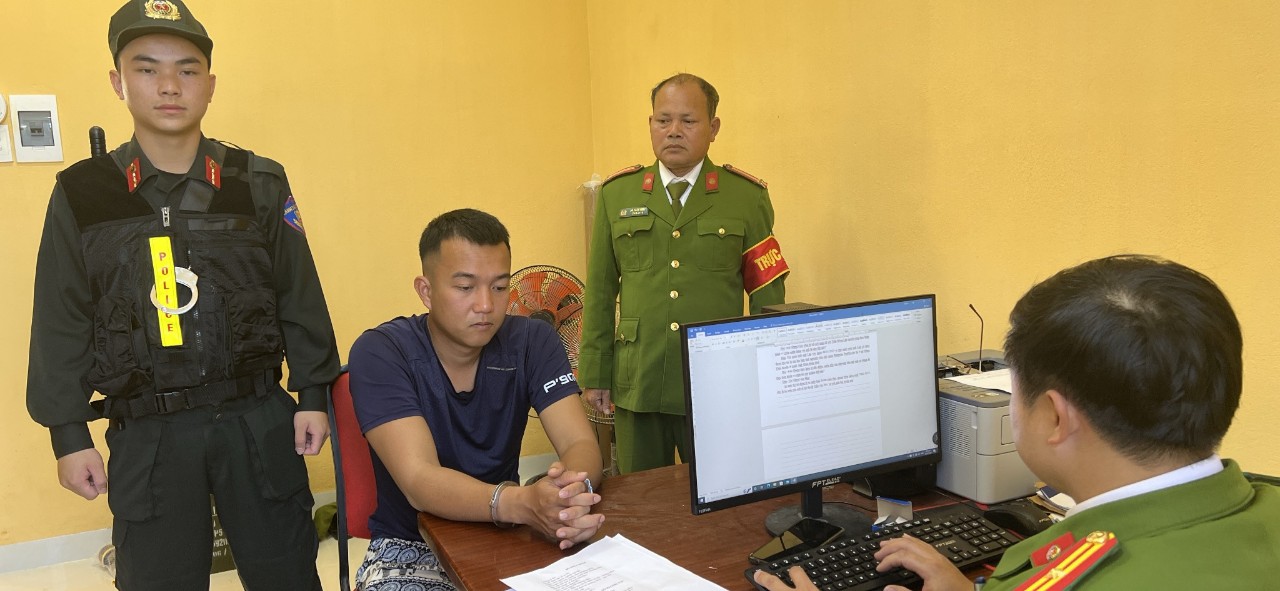 Trước khi cướp ng&acirc;n h&agrave;ng tại Quảng Nam, hai nghi phạm b&agrave;n bạc sẽ "ra tay" ở Huế- Ảnh 2.