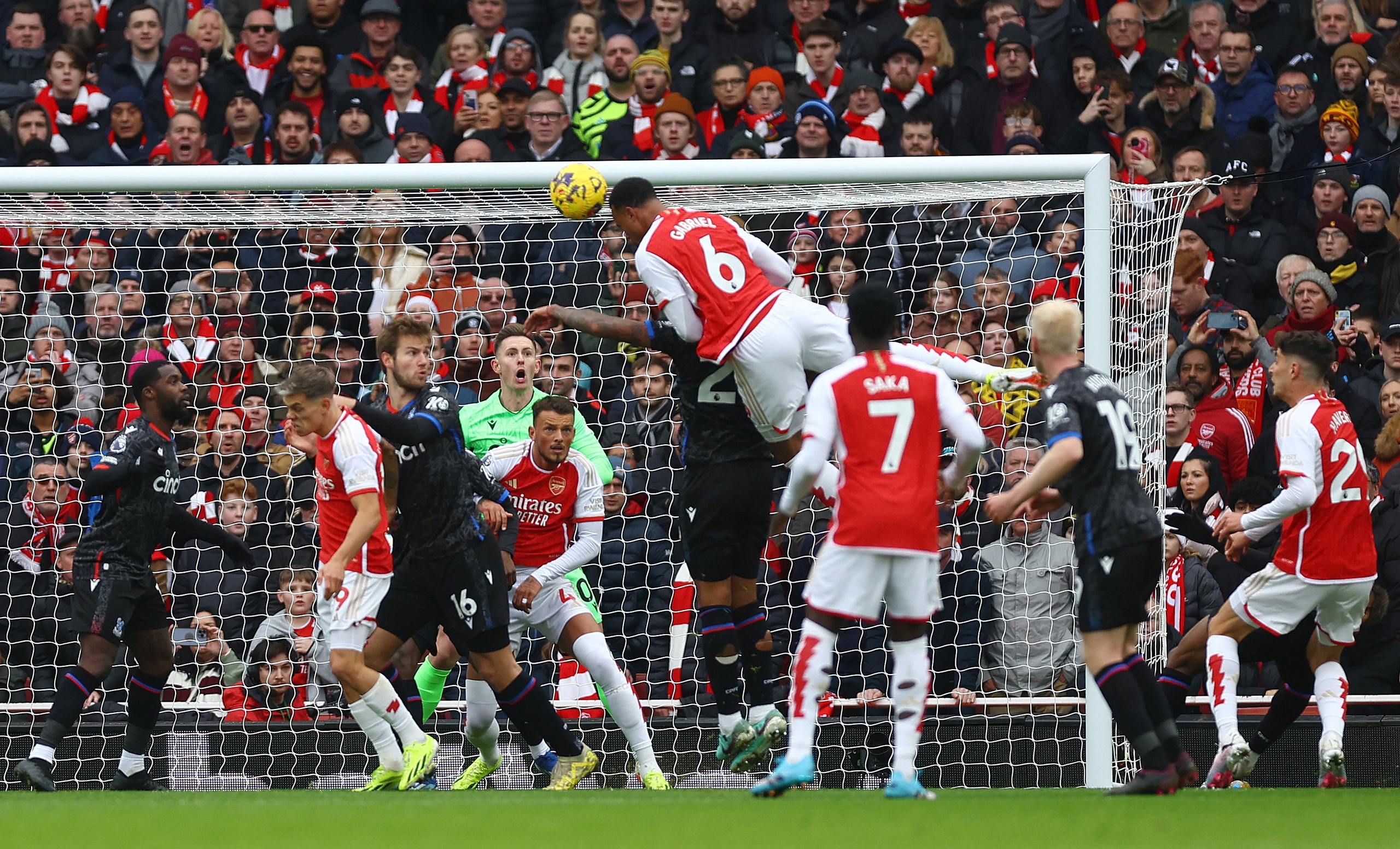 Vùi dập Crystal Palace, Arsenal trở lại top 3 Ngoại hạng Anh- Ảnh 2.