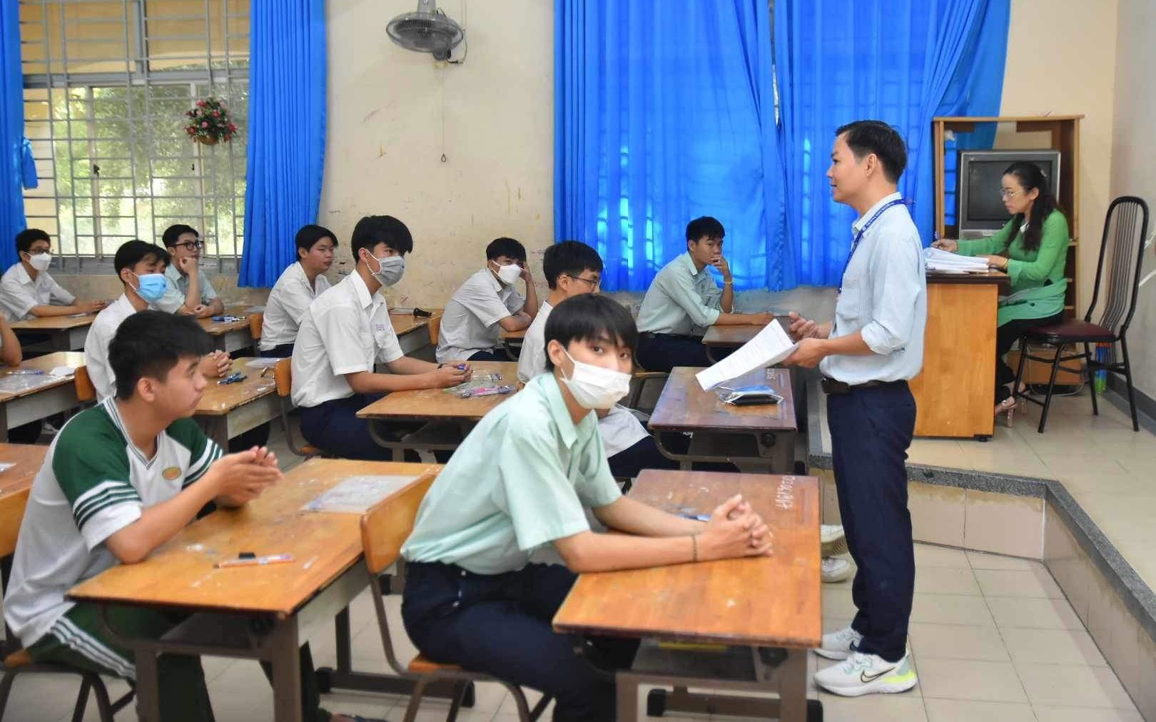 Tranh cãi về giấy chứng nhận nghề nghiệp nhà giáo