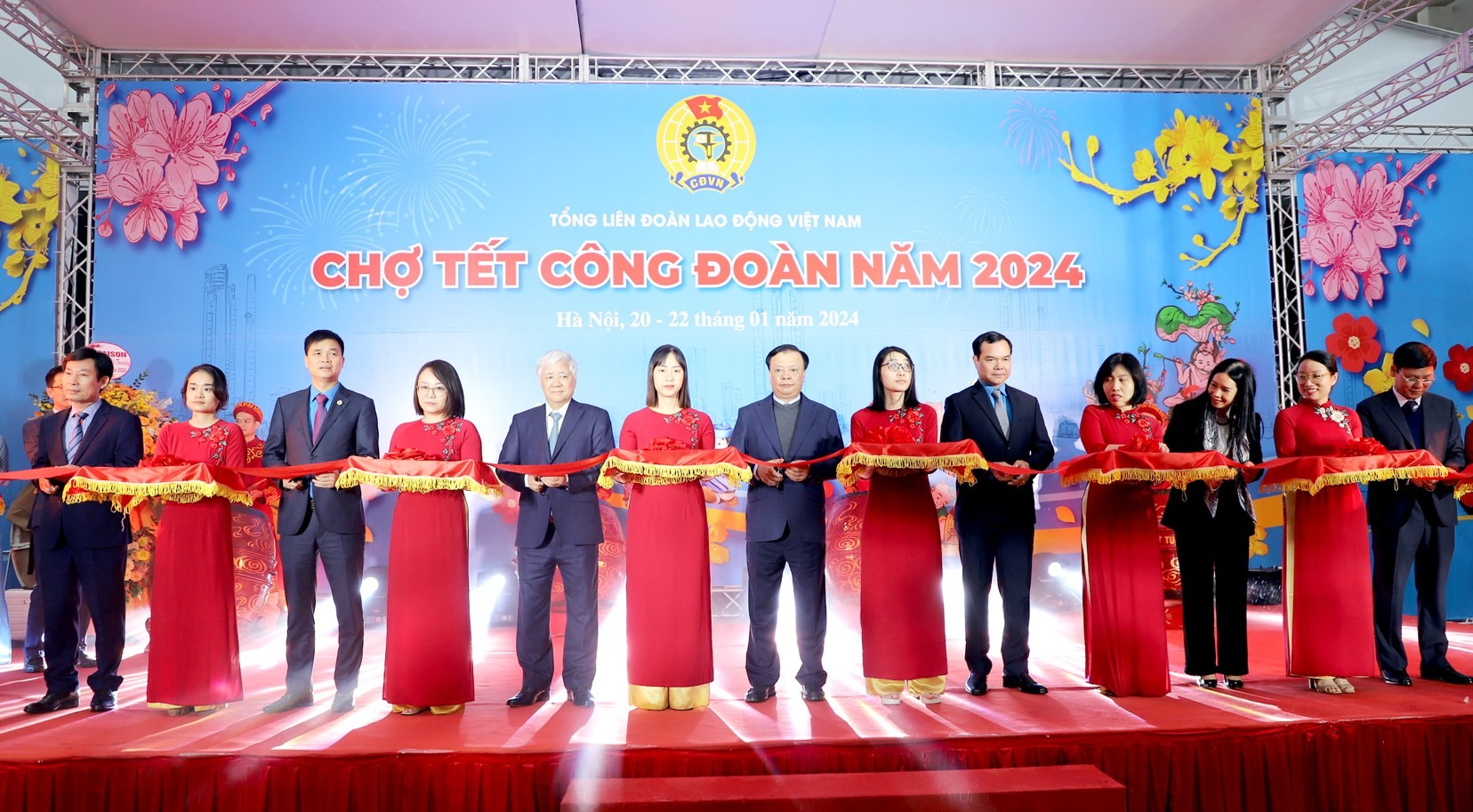 Trên 24 triệu lượt đoàn viên, lao động được tặng quà từ Chương trình “Tết Sum vầy”- Ảnh 5.