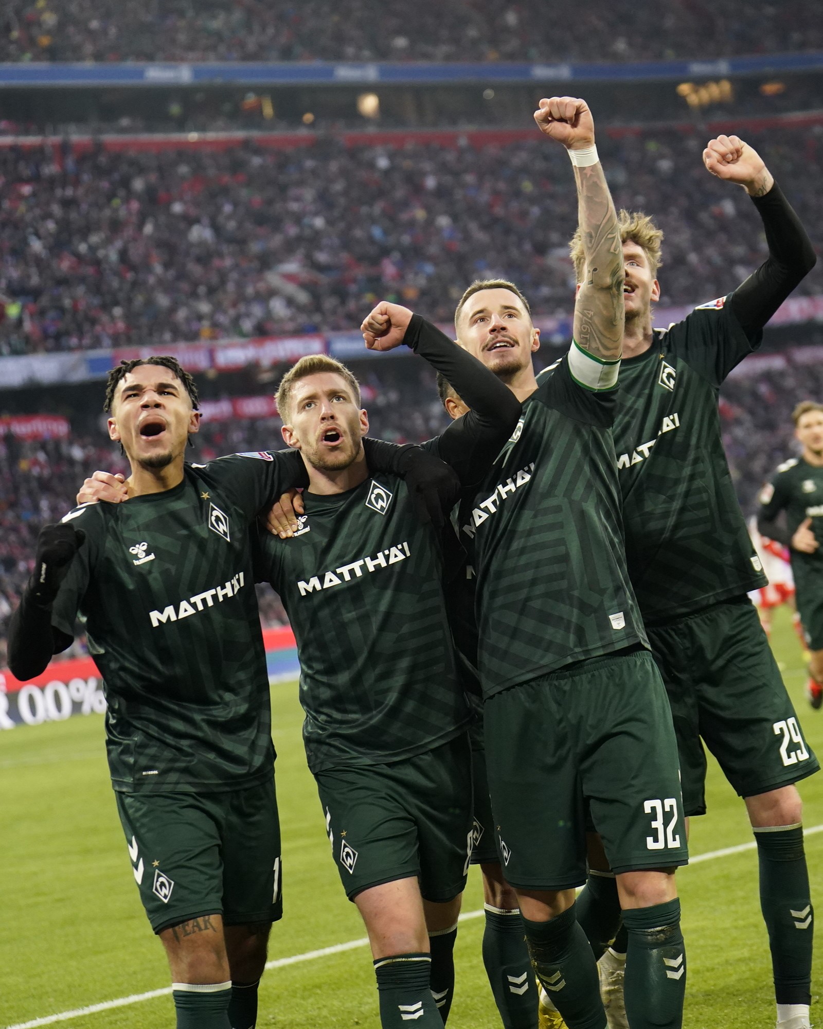 Bayern Munich hụt hơi trong cuộc đua v&ocirc; địch Bundesliga- Ảnh 2.