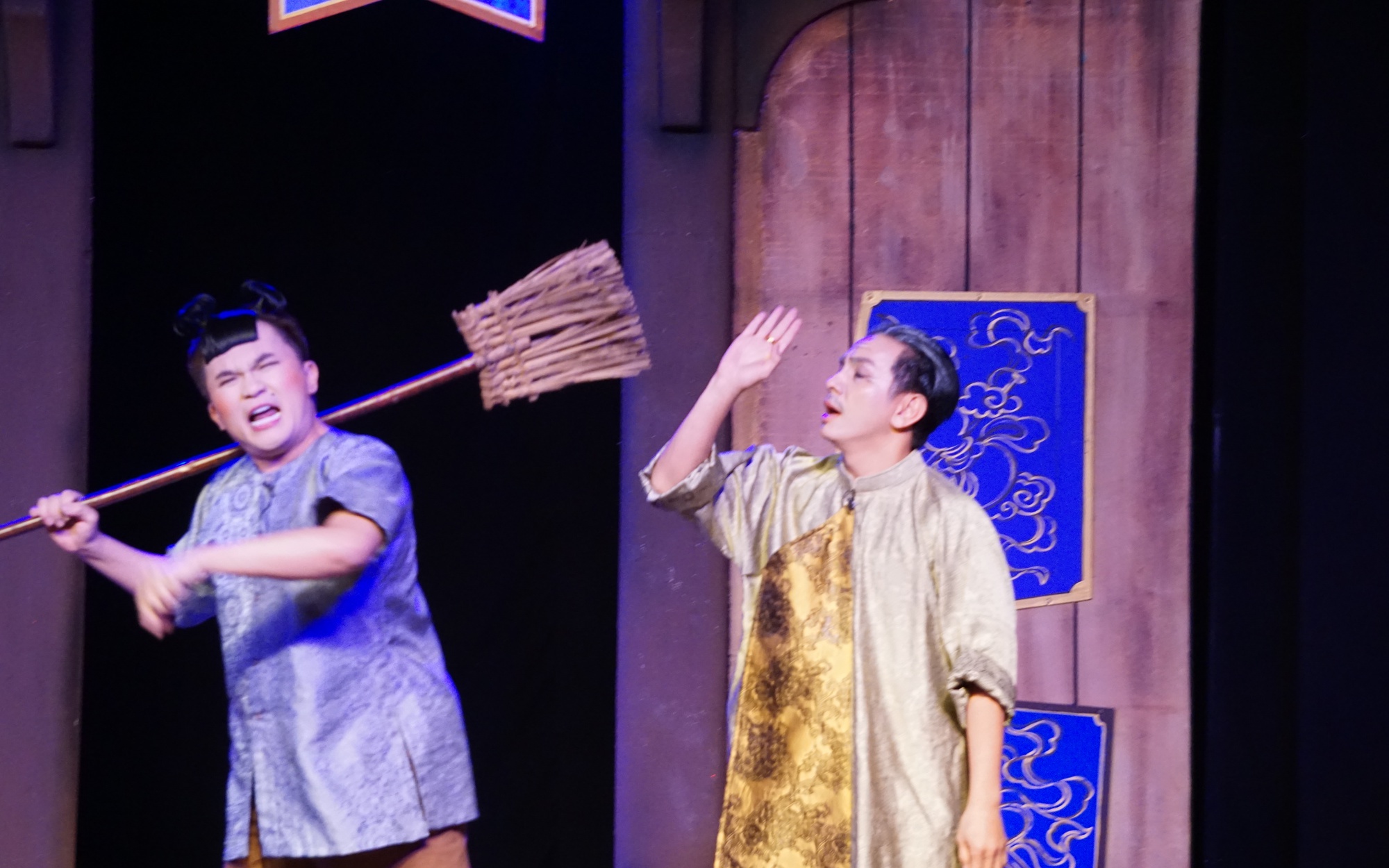 Đại Nghĩa, Đình Toàn "quậy bung nóc" vở "Vàng ơi là vàng"