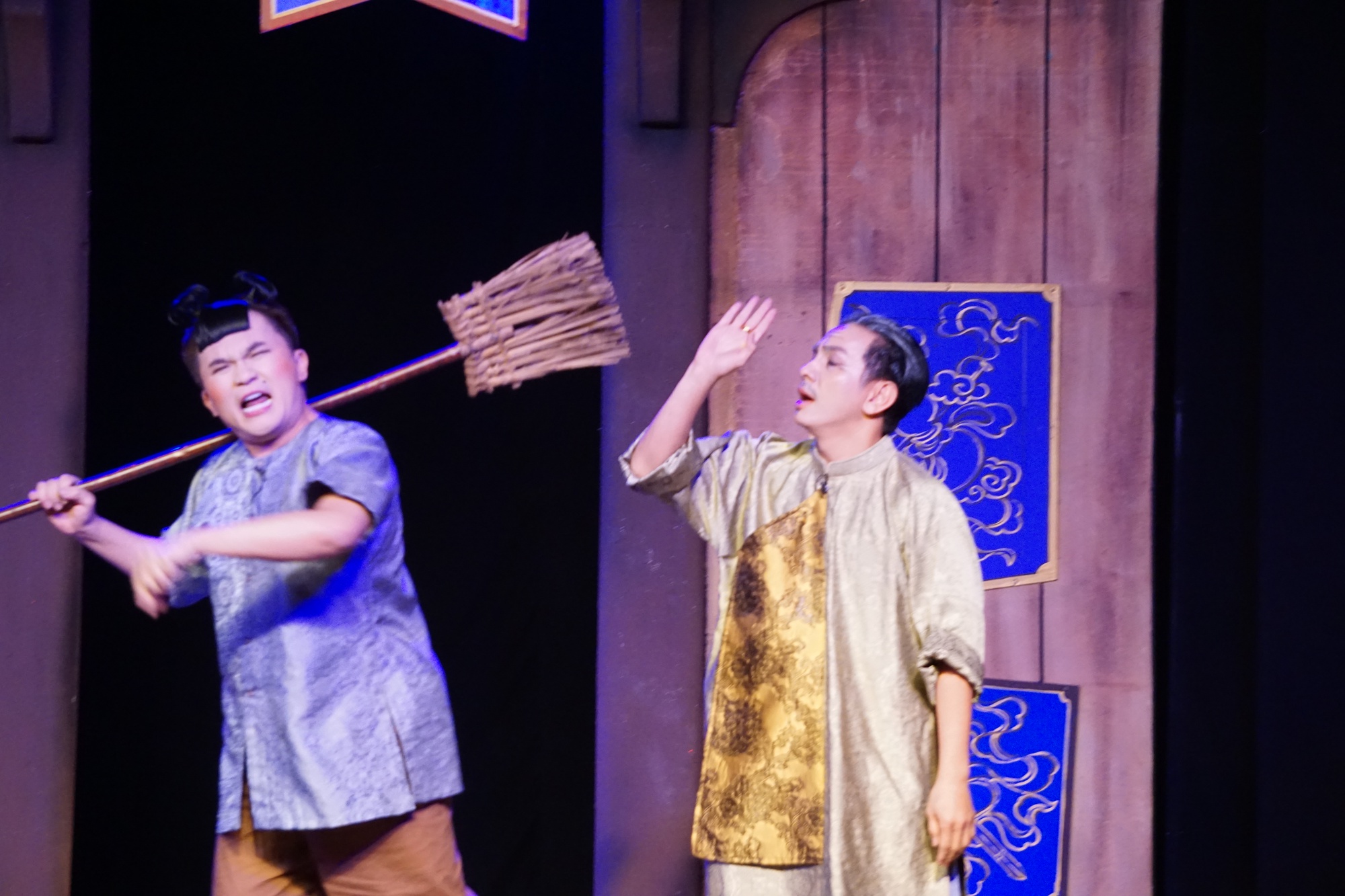 Đại Nghĩa, Đ&igrave;nh To&agrave;n "quậy bung n&oacute;c" vở "V&agrave;ng ơi l&agrave; v&agrave;ng"- Ảnh 1.