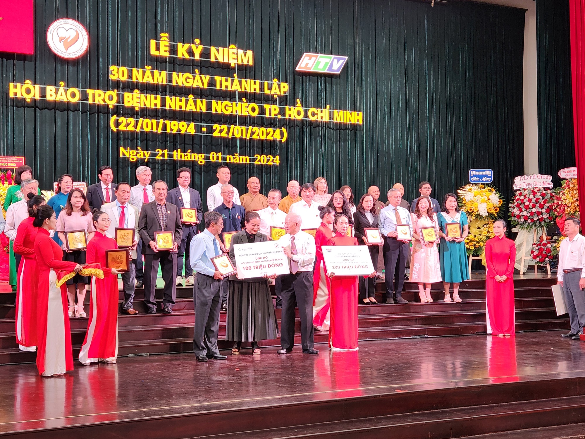 Hội Bảo trợ bệnh nh&acirc;n ngh&egrave;o TP HCM hỗ trợ h&agrave;ng ng&agrave;n trẻ em, người mắc bệnh tim v&agrave; mắt- Ảnh 1.