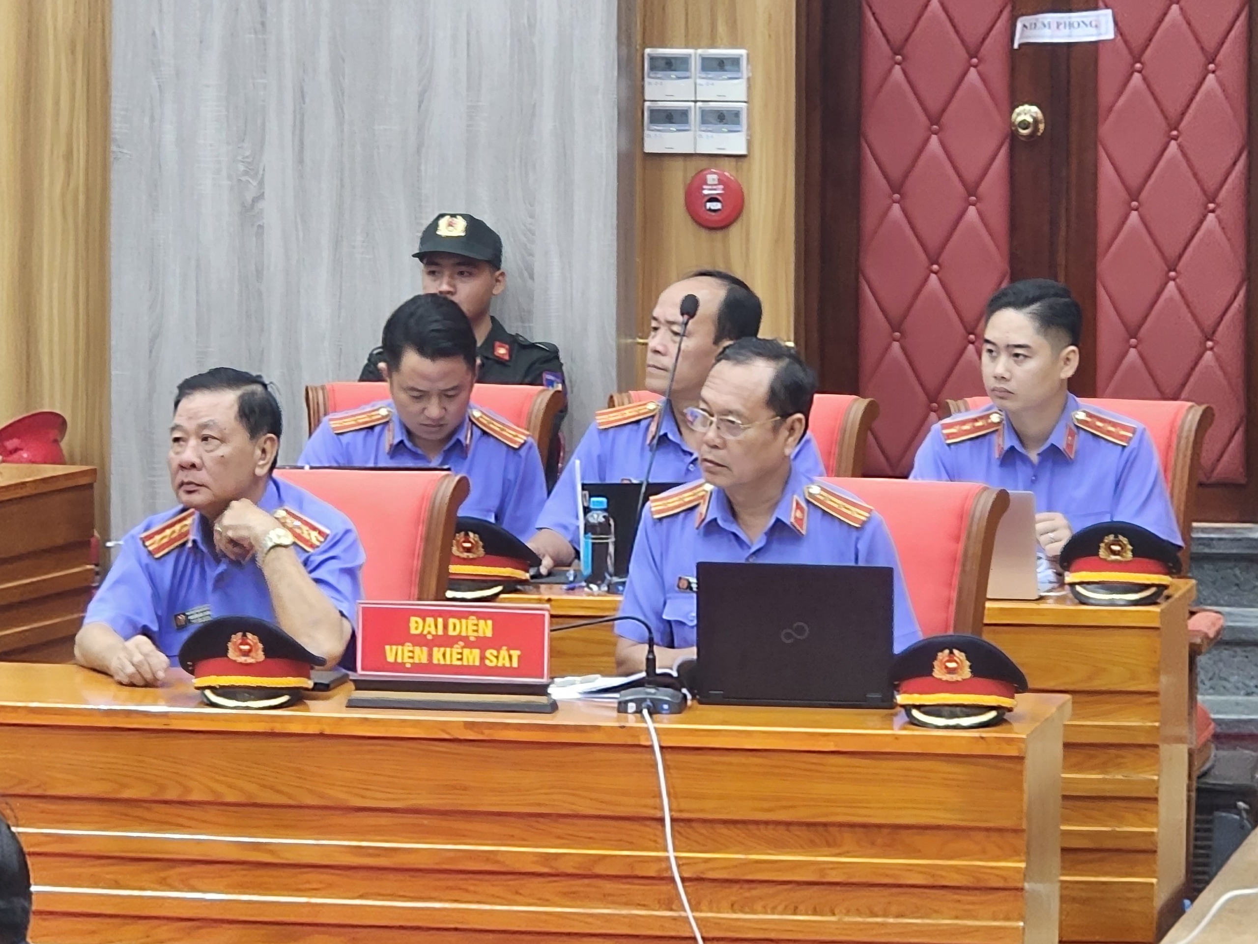 Đang x&eacute;t xử vụ giang hồ nổ s&uacute;ng l&agrave;m 8 người thương vong ở Ph&uacute; Quốc- Ảnh 8.