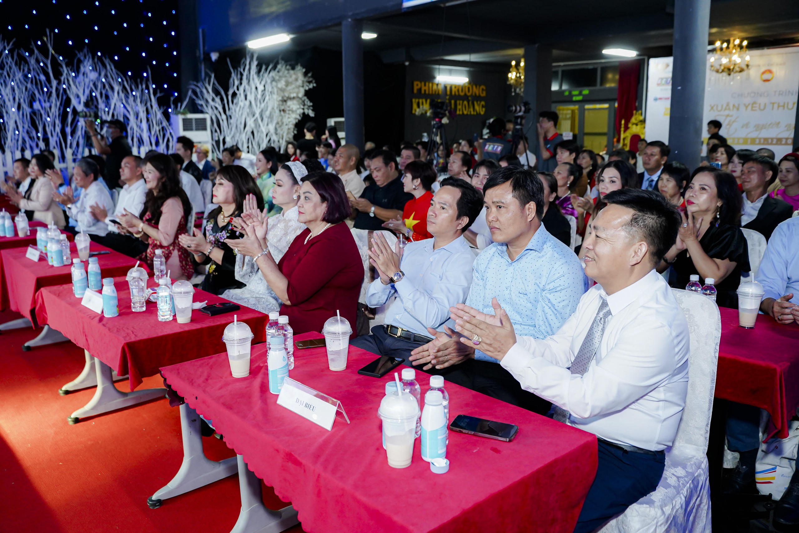 C&ocirc;ng ty Việt &Acirc;u đồng h&agrave;nh &ldquo;Xu&acirc;n y&ecirc;u thương&rdquo;- Ảnh 3.