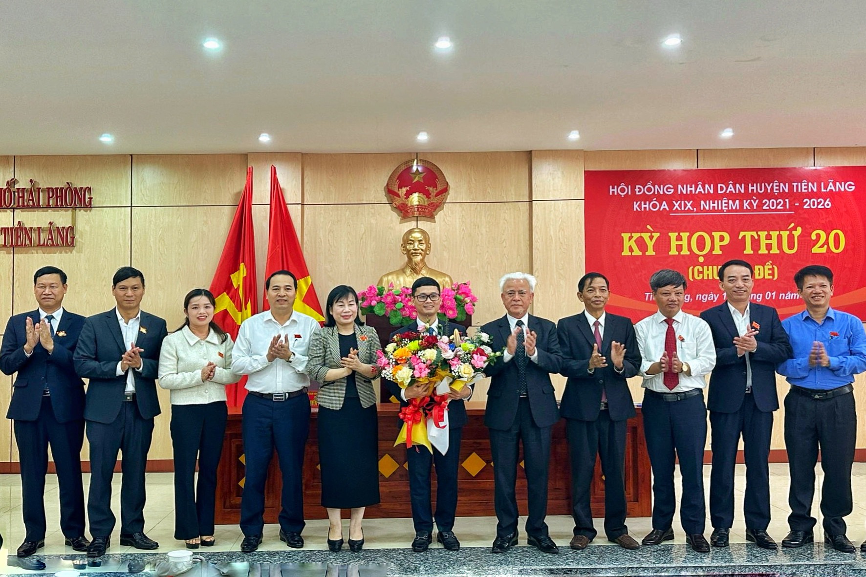 Huyện Ti&ecirc;n L&atilde;ng c&oacute; t&acirc;n chủ tịch sau khi người tiền nhiệm nhận nhiều phiếu t&iacute;n nhiệm thấp- Ảnh 1.
