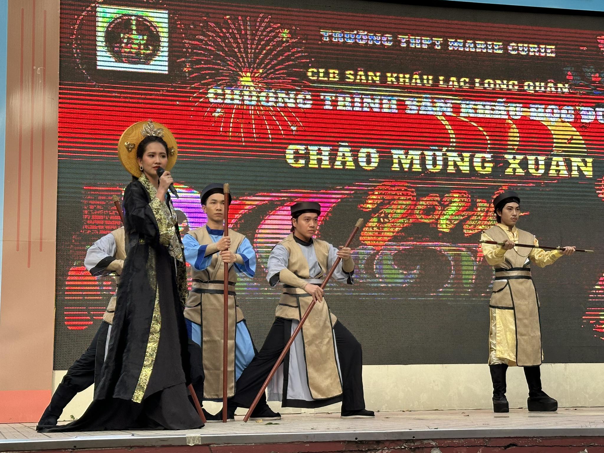Sau "Mai Vàng", NSƯT Võ Minh Lâm quấy động Sân khấu học đường Marie Curie- Ảnh 8.