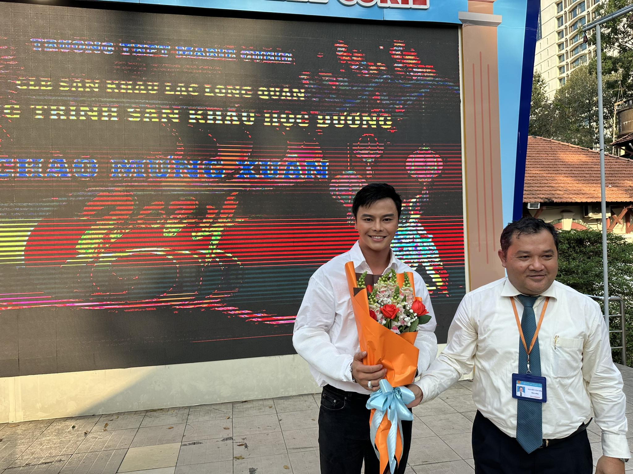 Sau "Mai Vàng", NSƯT Võ Minh Lâm quấy động Sân khấu học đường Marie Curie- Ảnh 3.