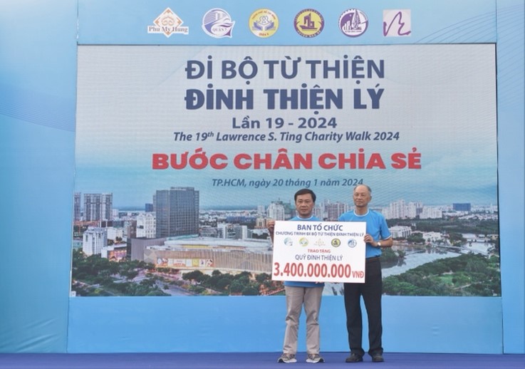 H&agrave;nh tr&igrave;nh &ldquo;Bước ch&acirc;n chia sẻ&rdquo; hỗ trợ b&agrave; con ngh&egrave;o đ&oacute;n Tết- Ảnh 5.