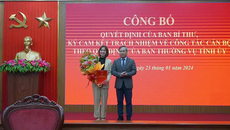 Công bố quyết định của Ban Bí thư về công tác cán bộ tại Quảng Bình- Ảnh 1.