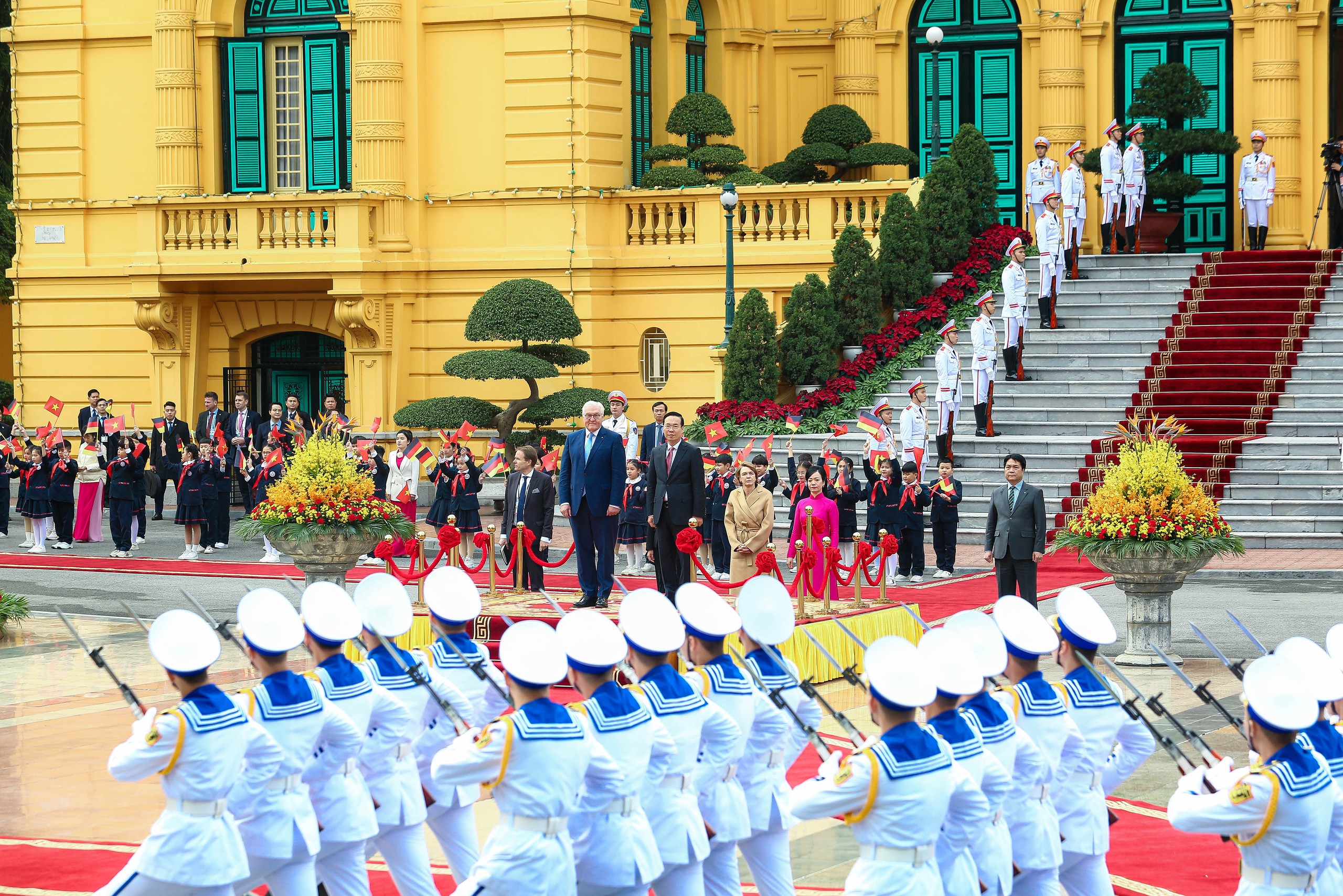Chủ tịch nước Võ Văn Thưởng và Phu nhân đón Tổng thống Đức và Phu nhân- Ảnh 10.