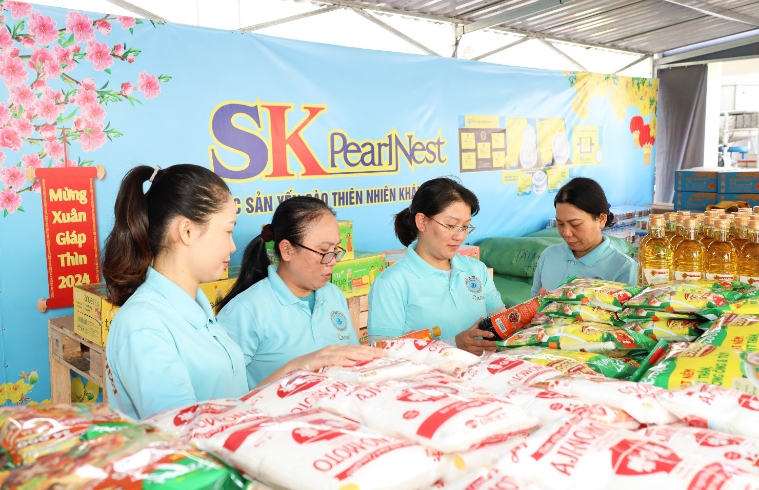 Sanest Khánh Hòa mở gian hàng không lợi nhuận Tết Giáp Thìn 2024- Ảnh 4.