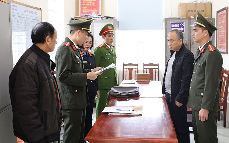 Bắt cựu tổng giám đốc bán 2.700 lô đất trái quy định, thu lời 1.700 tỉ đồng