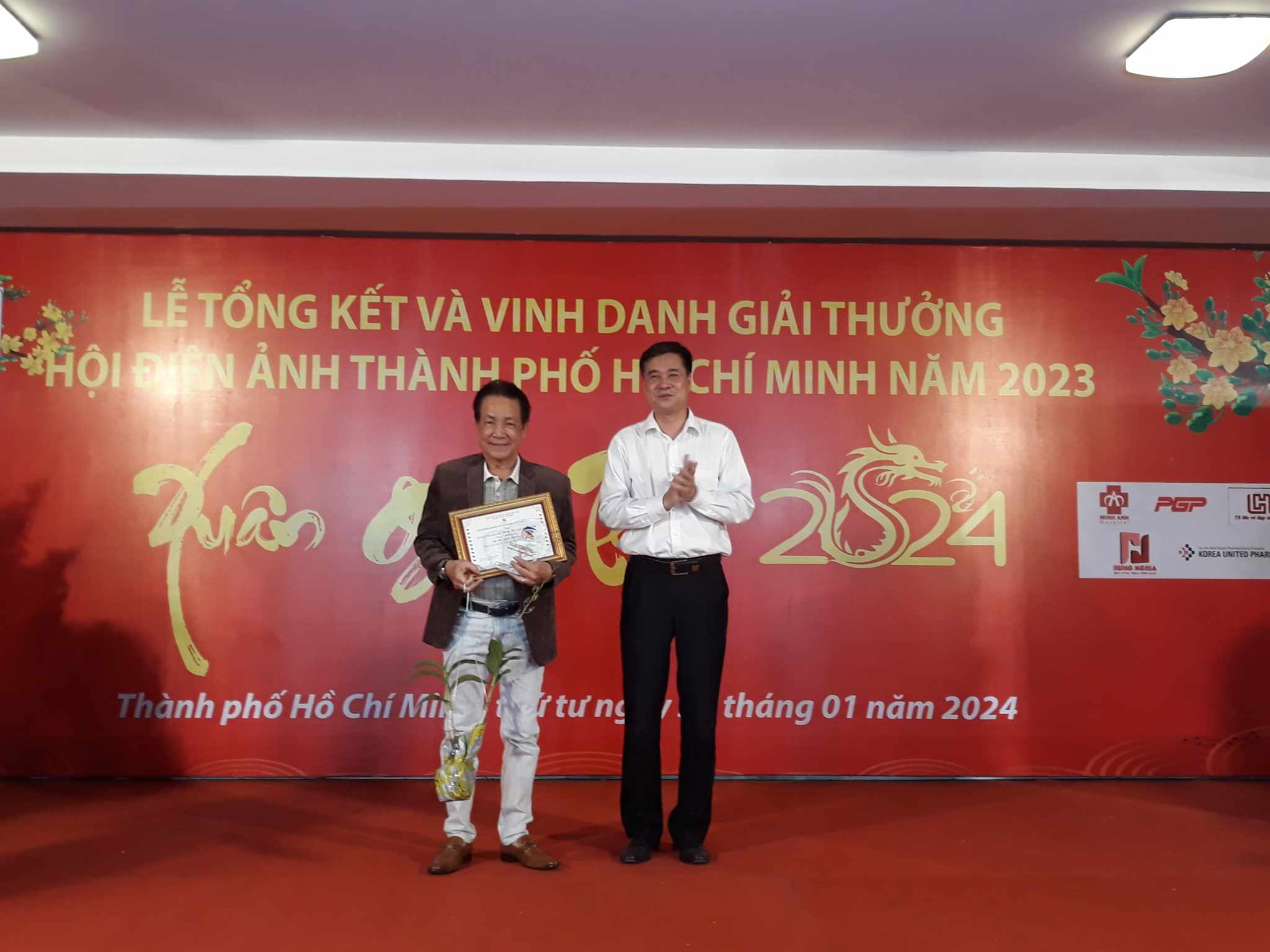 Đinh Y Nhung, Oanh Kiều được vinh danh- Ảnh 3.