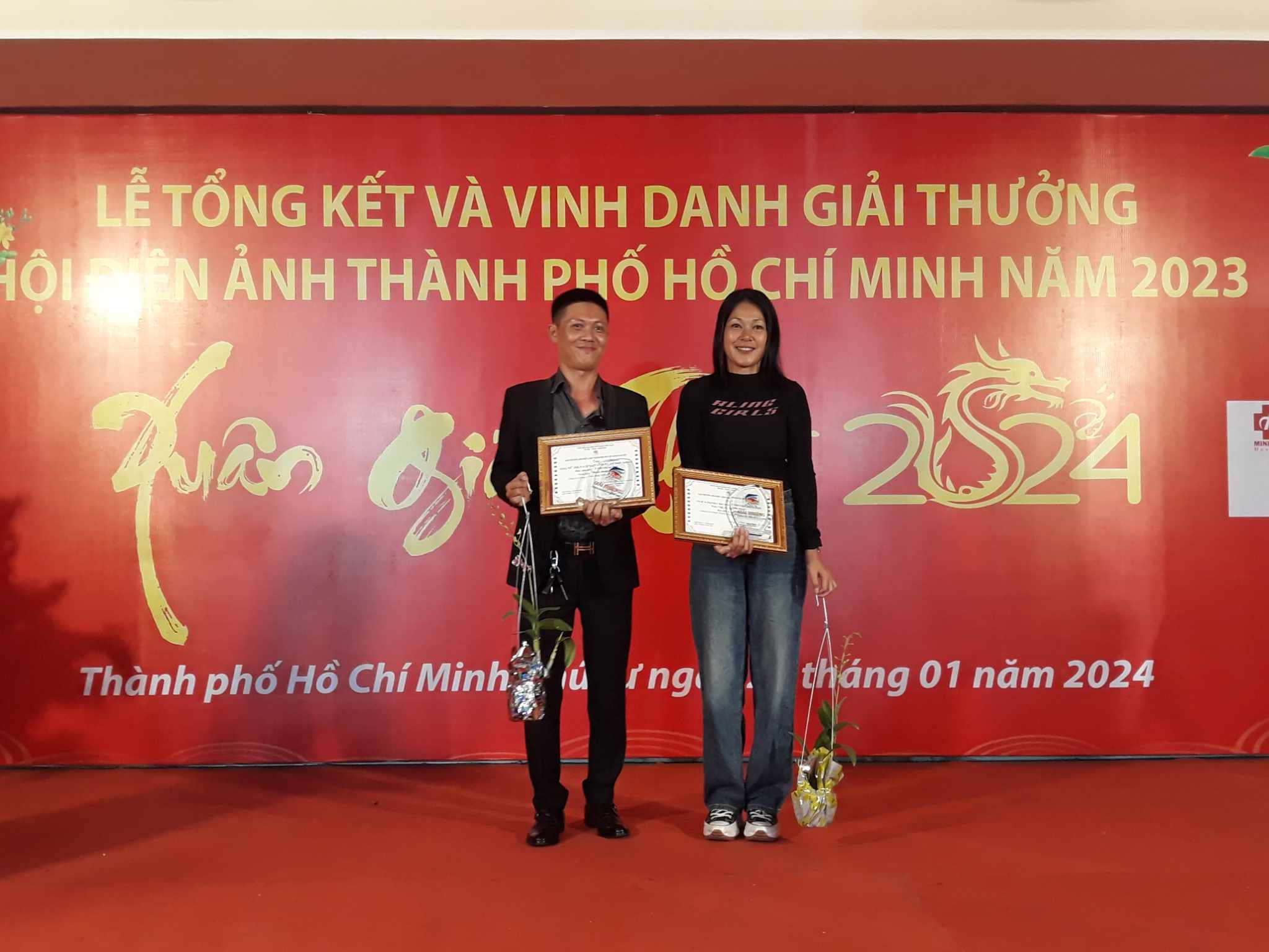 Đinh Y Nhung, Oanh Kiều được vinh danh- Ảnh 2.