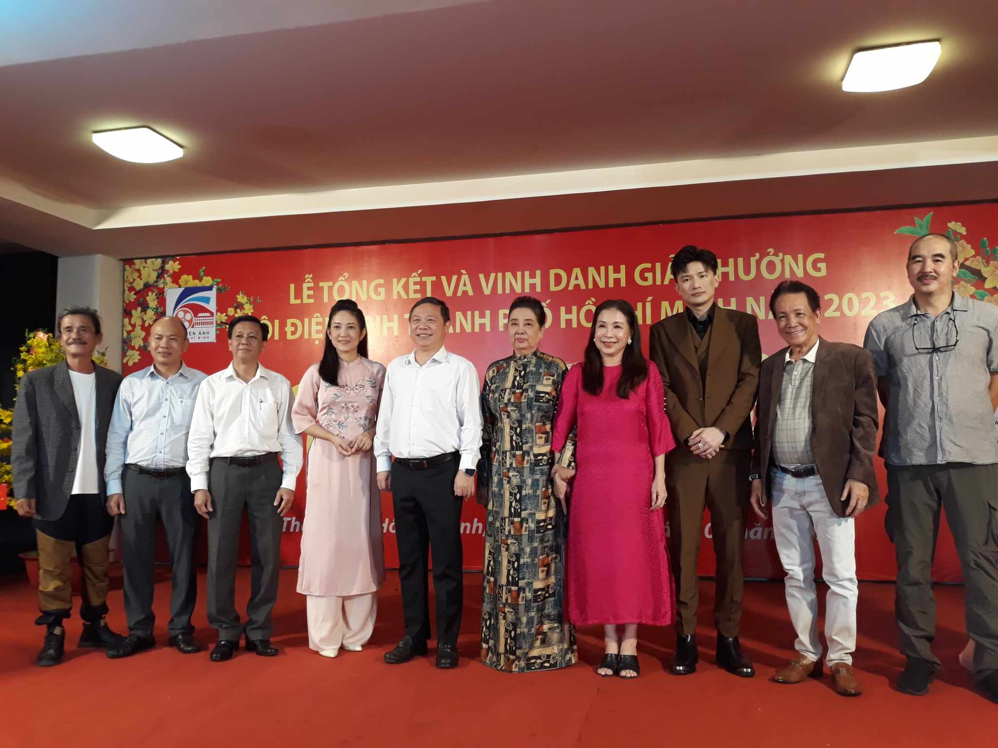 Đinh Y Nhung, Oanh Kiều được vinh danh- Ảnh 9.