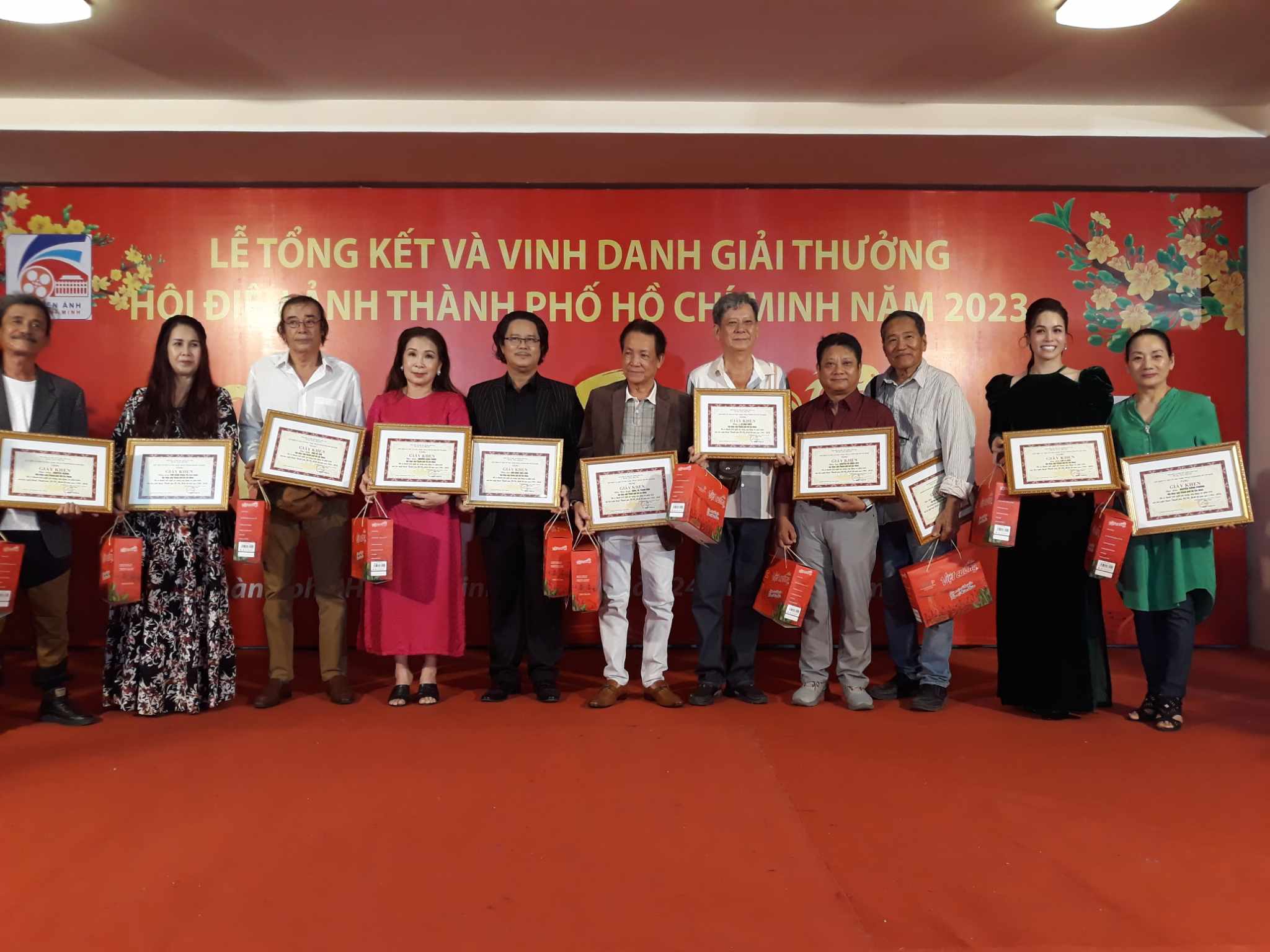 Đinh Y Nhung, Oanh Kiều được vinh danh- Ảnh 7.