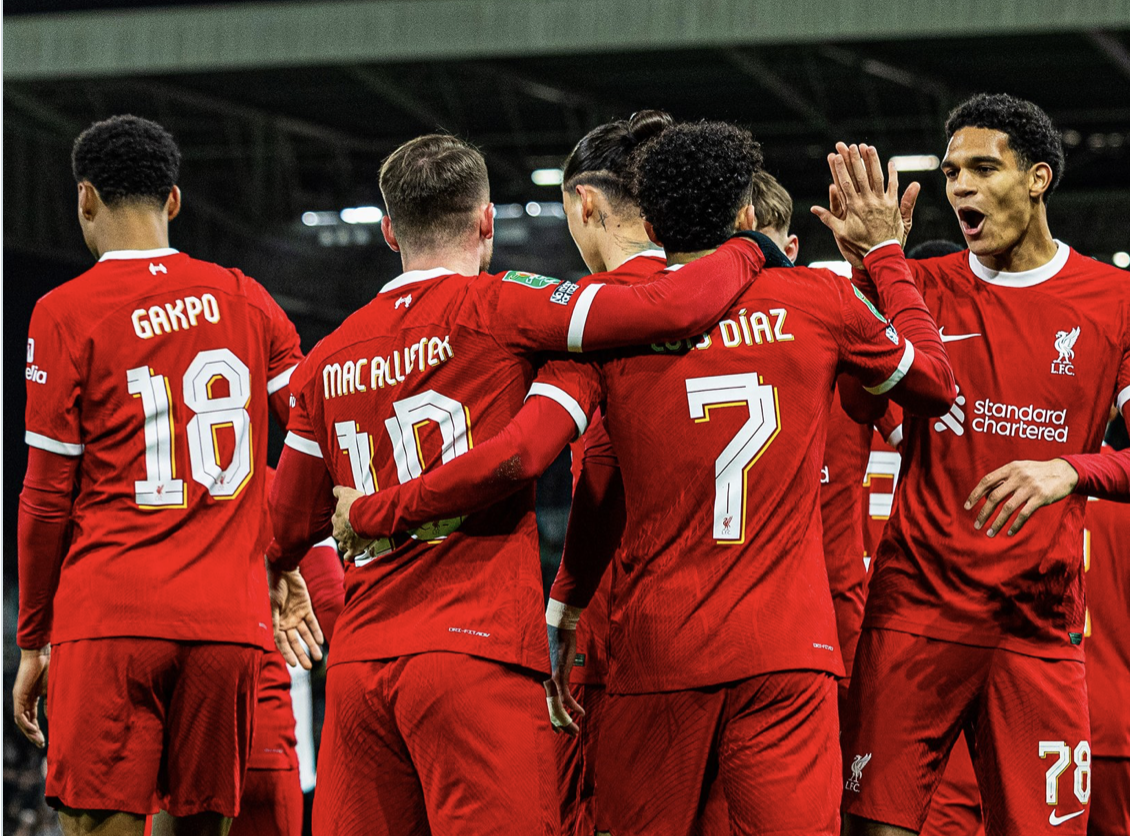 Ngược d&ograve;ng bất th&agrave;nh, Fulham trao v&eacute; chung kết League Cup cho Liverpool- Ảnh 3.
