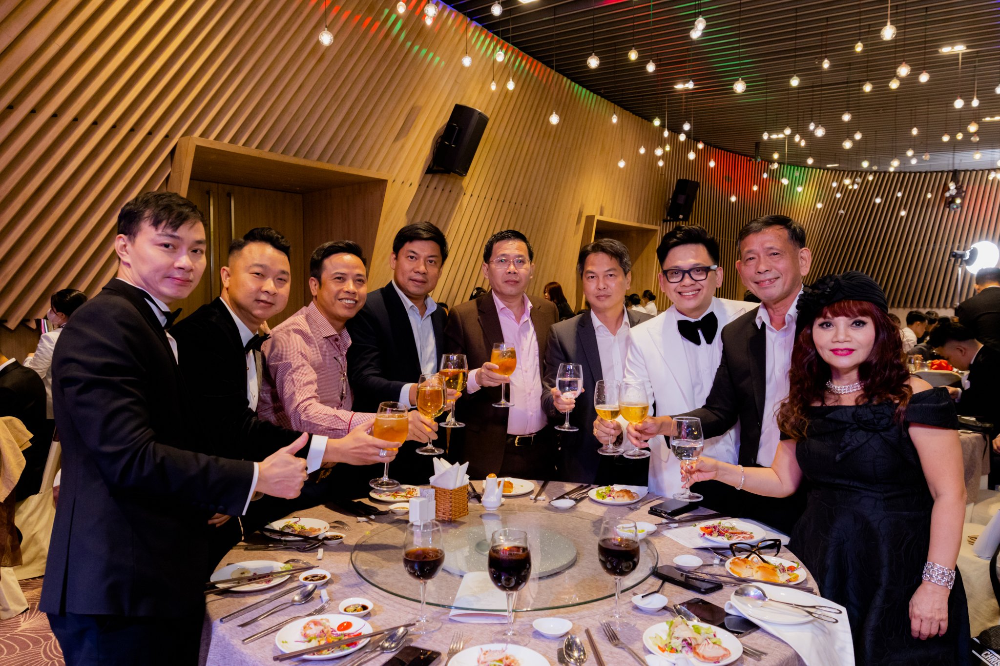 Veston Mon Amie giỗ tổ ng&agrave;nh may v&agrave; tiệc ch&uacute;c mừng năm mới- Ảnh 5.