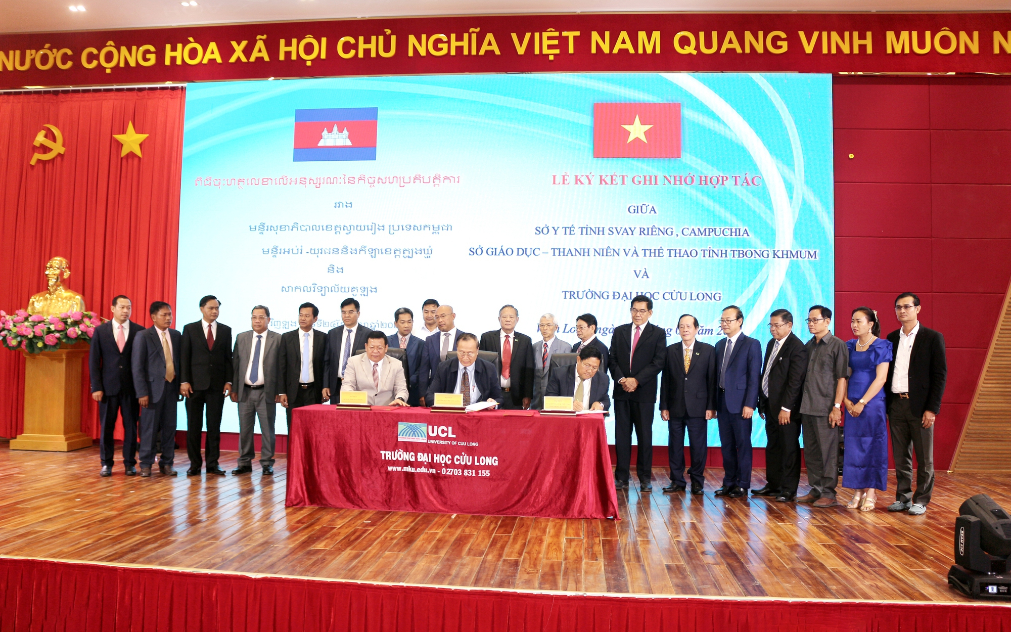 Trường ĐH Cửu Long cấp nhiều học bổng cho lưu học sinh Campuchia