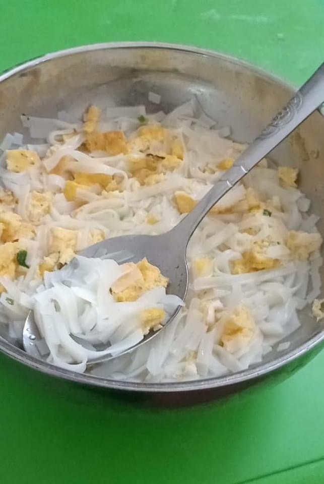 Bị ép nộp 50 triệu đồng vì "gửi ảnh bữa ăn thiếu chất của trẻ tự kỷ cho phụ huynh”?- Ảnh 1.