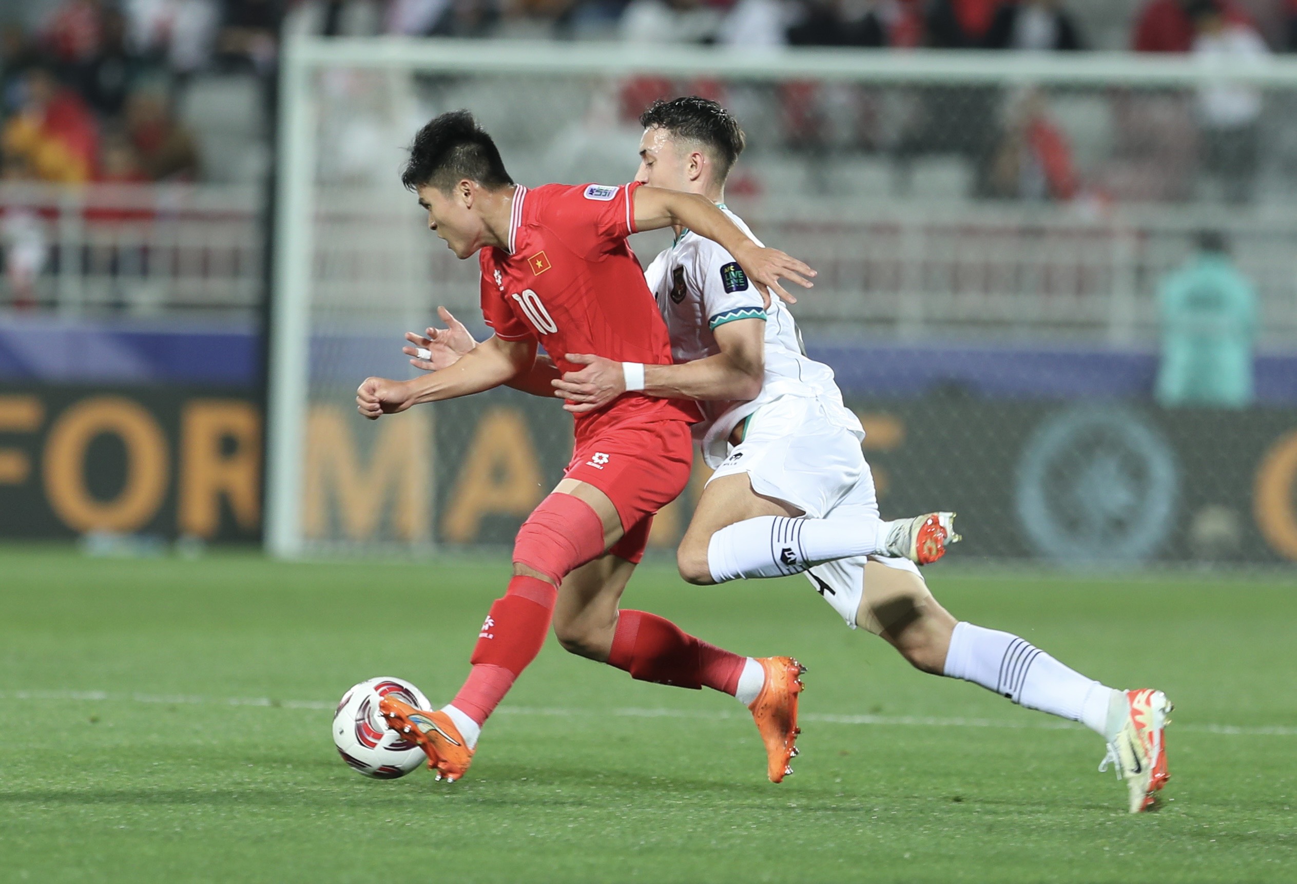 Nh&igrave;n lại b&oacute;ng đ&aacute; Việt Nam từ Asian Cup 2023: Đừng chỉ đổ cho HLV Troussier- Ảnh 3.