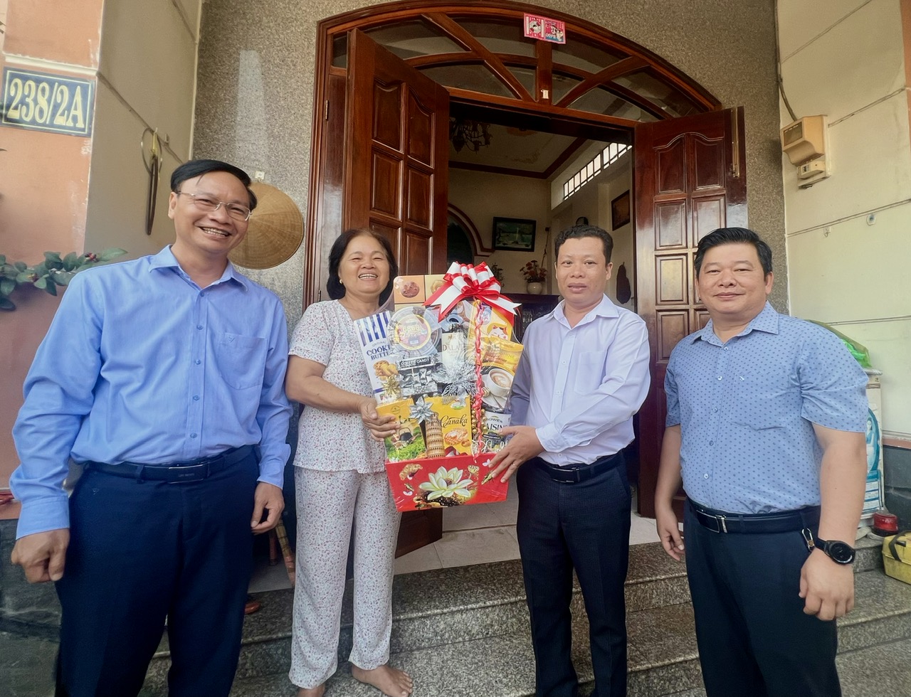 Vụ thi công làm nứt tường ở Thủ Dầu Một: Người dân thông cảm, chủ đầu tư cam kết- Ảnh 3.