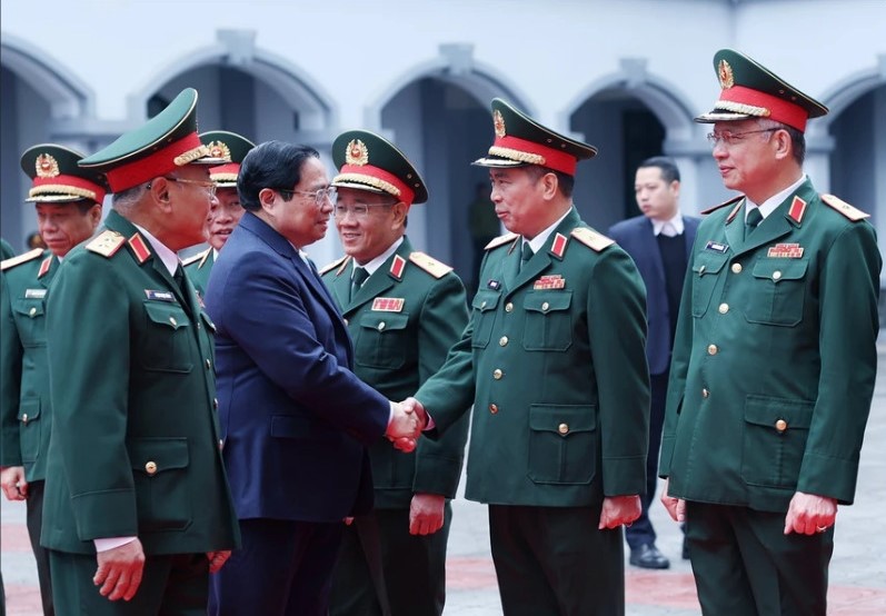 Thủ tướng Phạm Minh Ch&iacute;nh thăm, kiểm tra sẵn s&agrave;ng chiến đấu tại Tổng cục II- Ảnh 2.