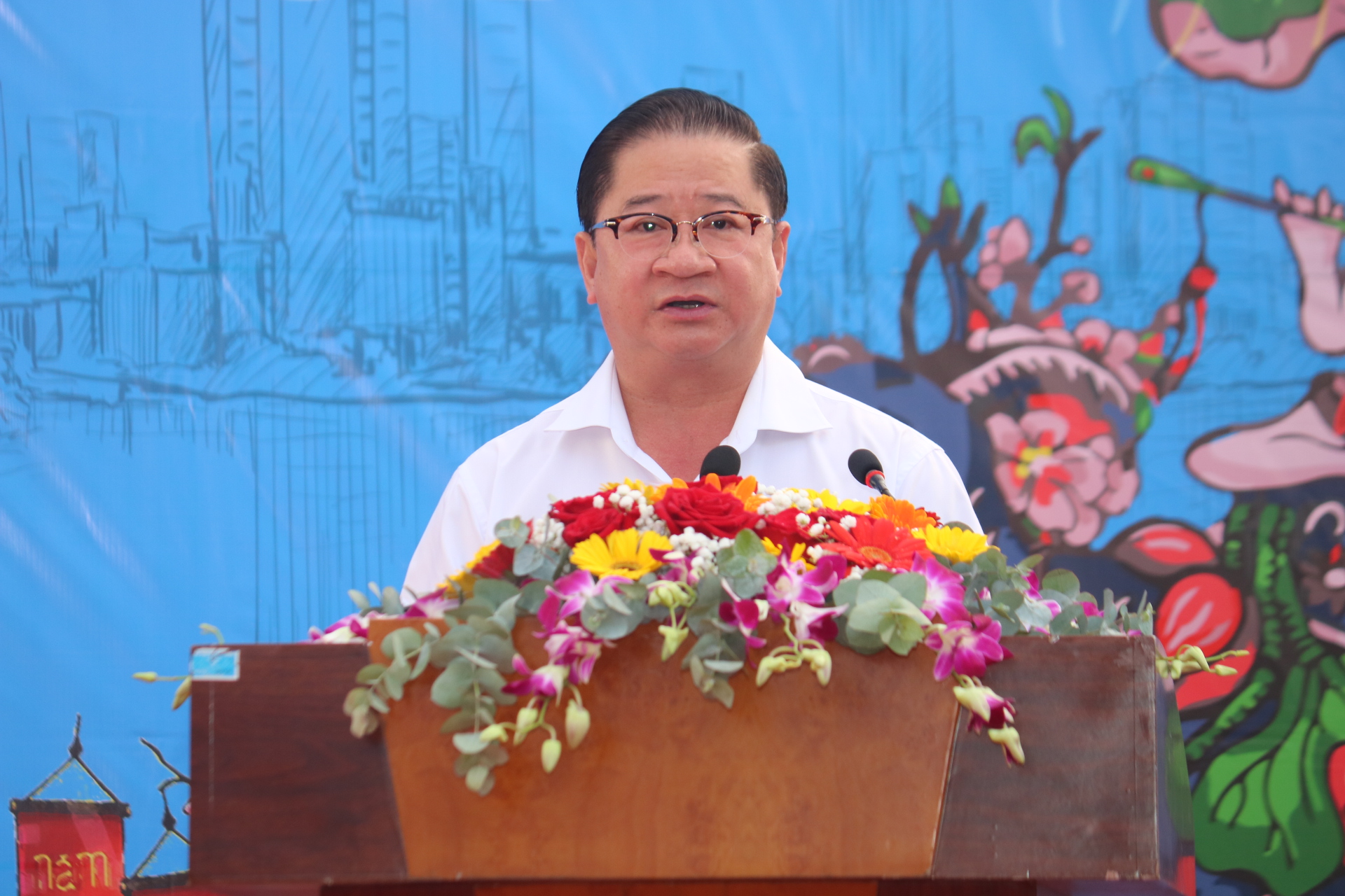 C&ocirc;ng nh&acirc;n ở Cần Thơ "vui như Tết"` khi được nhận qu&agrave;- Ảnh 1.