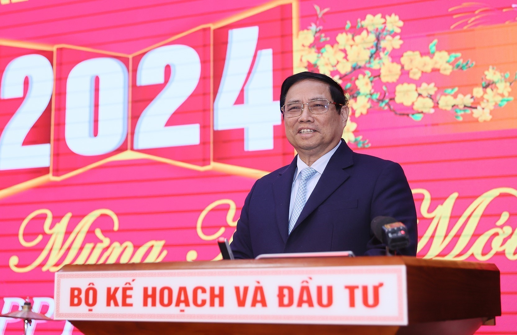 Thủ tướng Phạm Minh Chính chủ trì cuộc gặp mặt trưởng các cơ quan hợp tác phát triển, các tổ chức quốc tế, các hiệp hội, doanh nghiệp nước ngoài vào ngày 26-1Ảnh: TTXVN