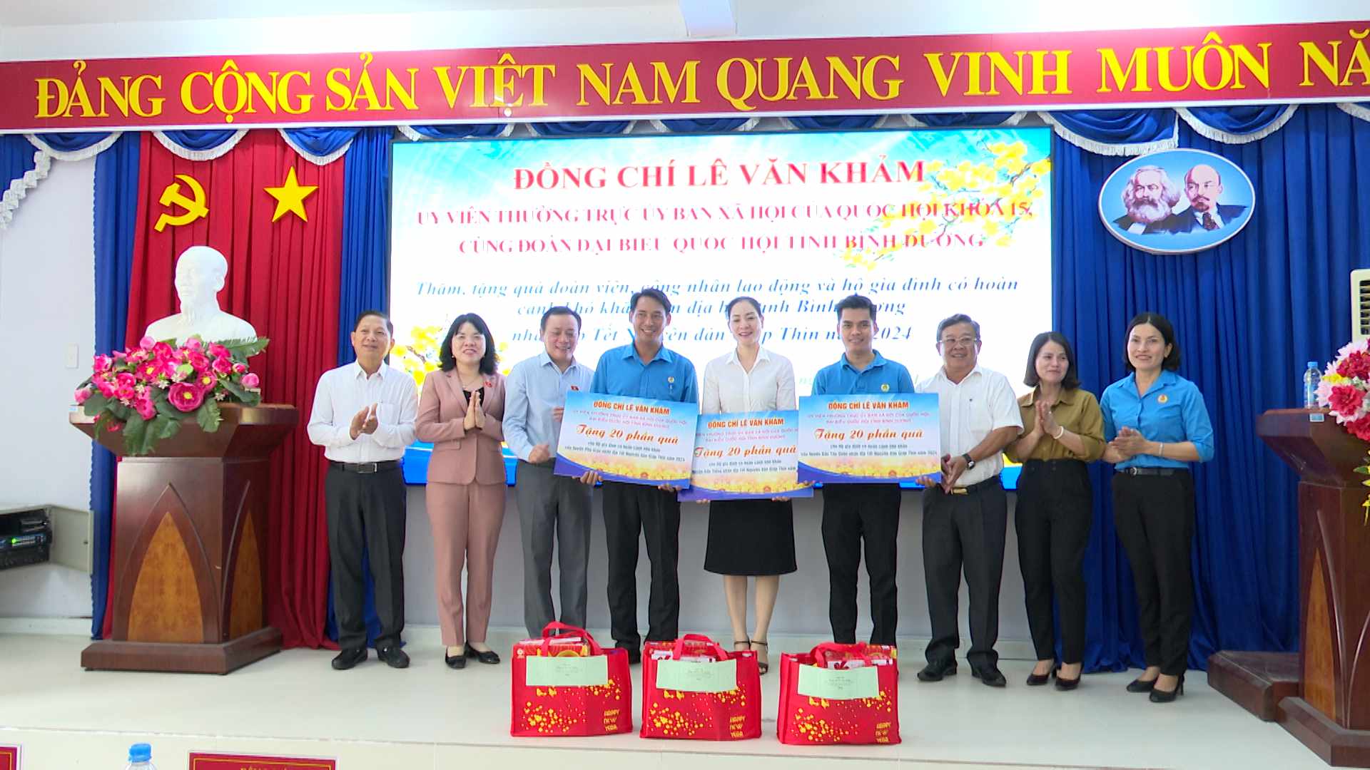 Những phần quà ý nghĩa cho người lao động trong dịp Tết- Ảnh 3.