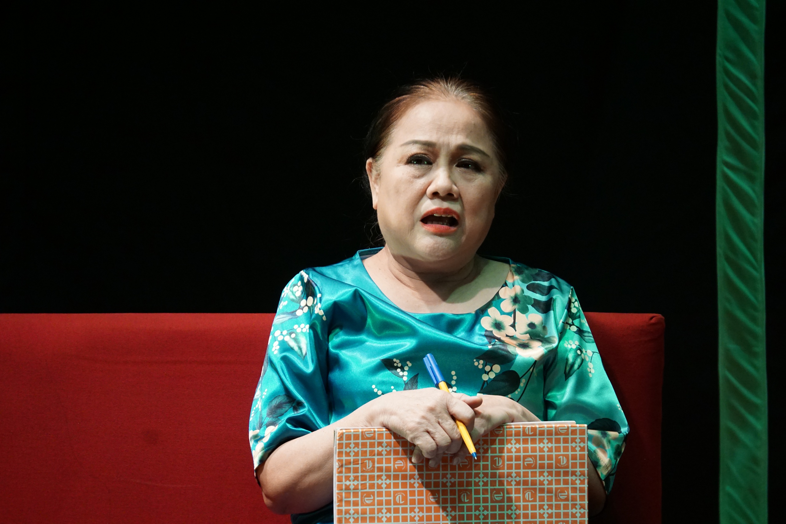 S&acirc;n khấu Ho&agrave;ng Th&aacute;i Thanh ra mắt vở tết "Lồng sắt"- Ảnh 3.