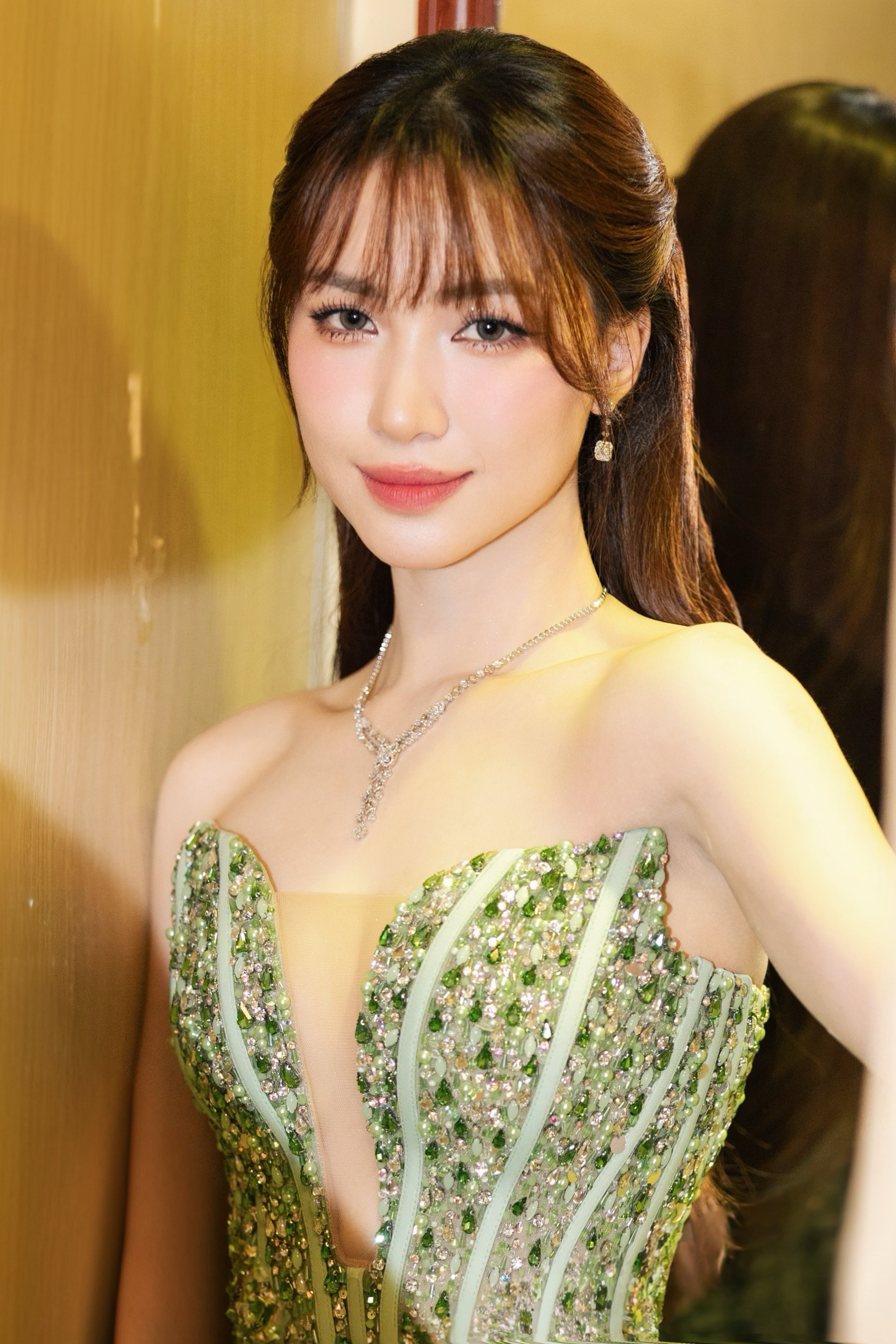 B&iacute; quyết tỏa s&aacute;ng của "Mai V&agrave;ng 2023" H&ograve;a Minzy

- Ảnh 1.