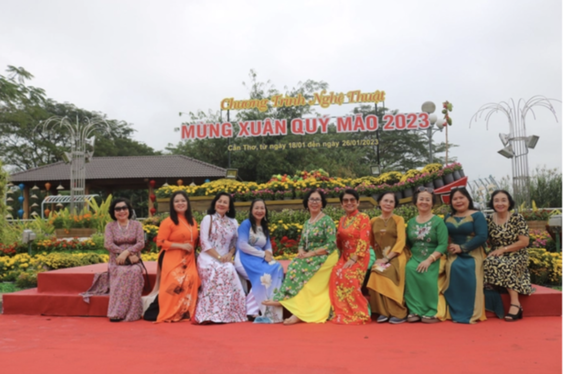 Vườn hoa Tết ở Cần Thơ được chốt ở "phút cuối"- Ảnh 1.