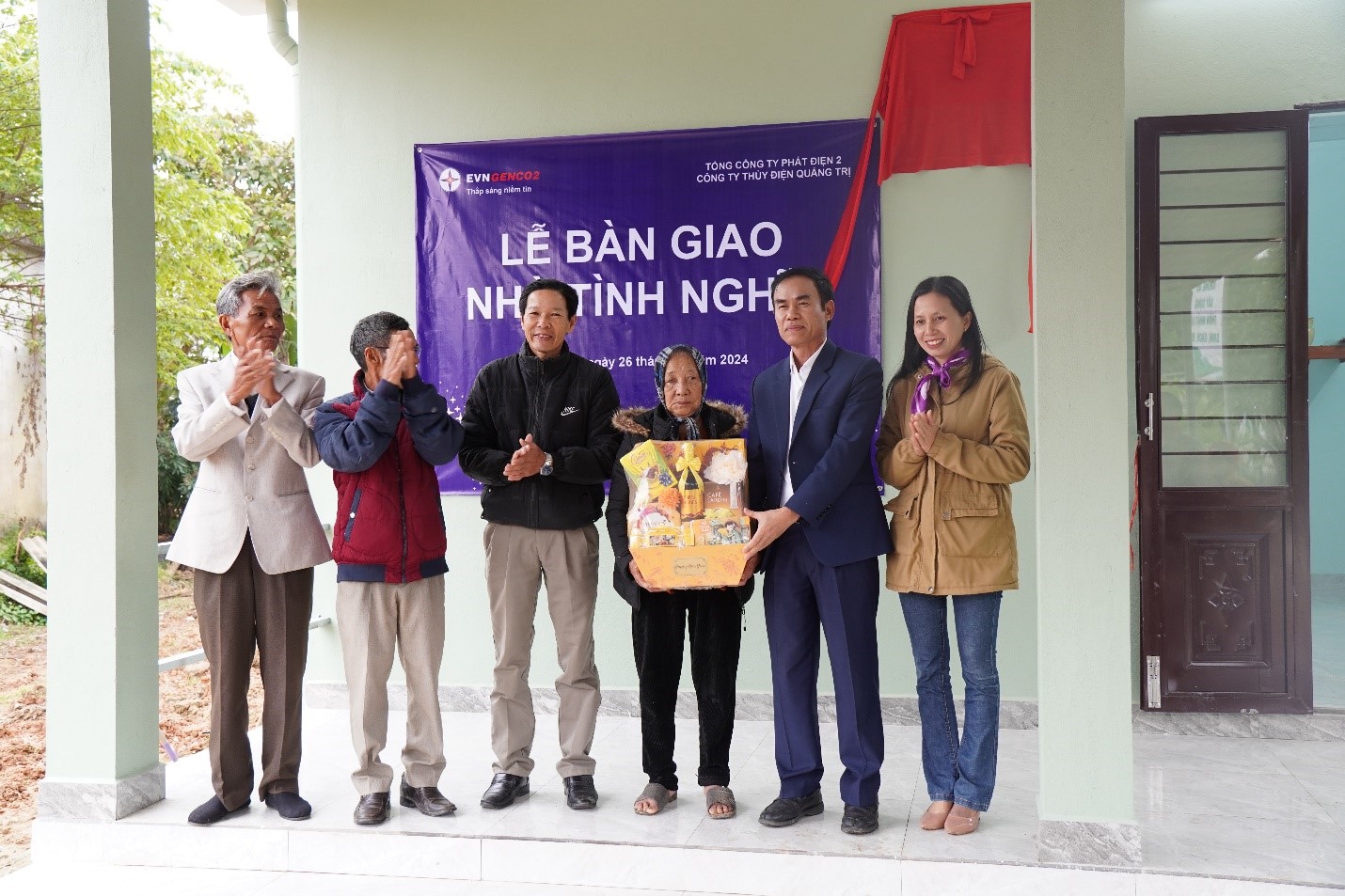 B&agrave;n giao 3 căn nh&agrave; t&igrave;nh nghĩa khang trang trị gi&aacute; hơn 400 triệu đồng- Ảnh 2.