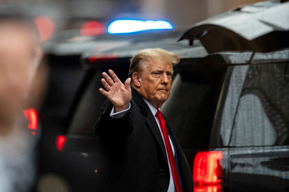 Ông Trump thua kiện, bị yêu cầu bồi thường hơn 83 triệu USD cho 1 cựu nhà báo - Ảnh 2.