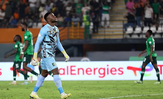 Em họ Onana g&acirc;y thảm họa, Cameroon thua sốc ở đại chiến trước Nigeria- Ảnh 3.