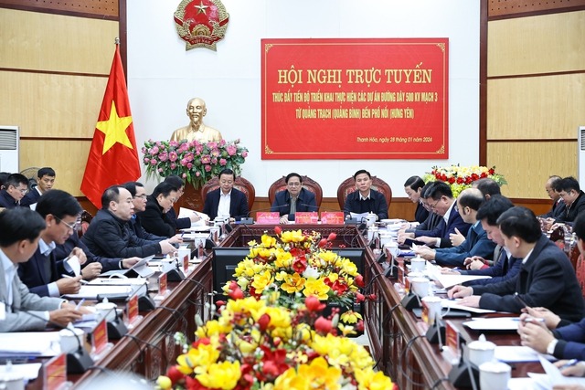 Thủ tướng: Tổng lực, quyết t&acirc;m ho&agrave;n th&agrave;nh dự &aacute;n 500 kV mạch 3 v&agrave;o th&aacute;ng 6-2024- Ảnh 2.