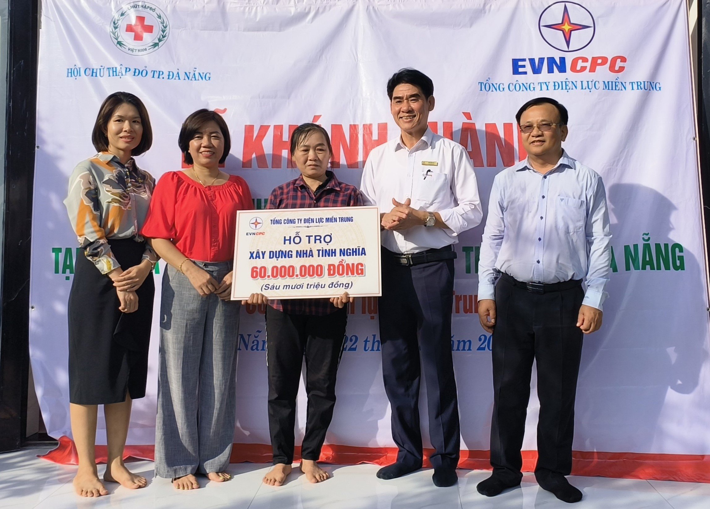 Năm 2024, EVNCPC tiếp tục hỗ trợ xây dựng 70 căn nhà tình nghĩa- Ảnh 3.