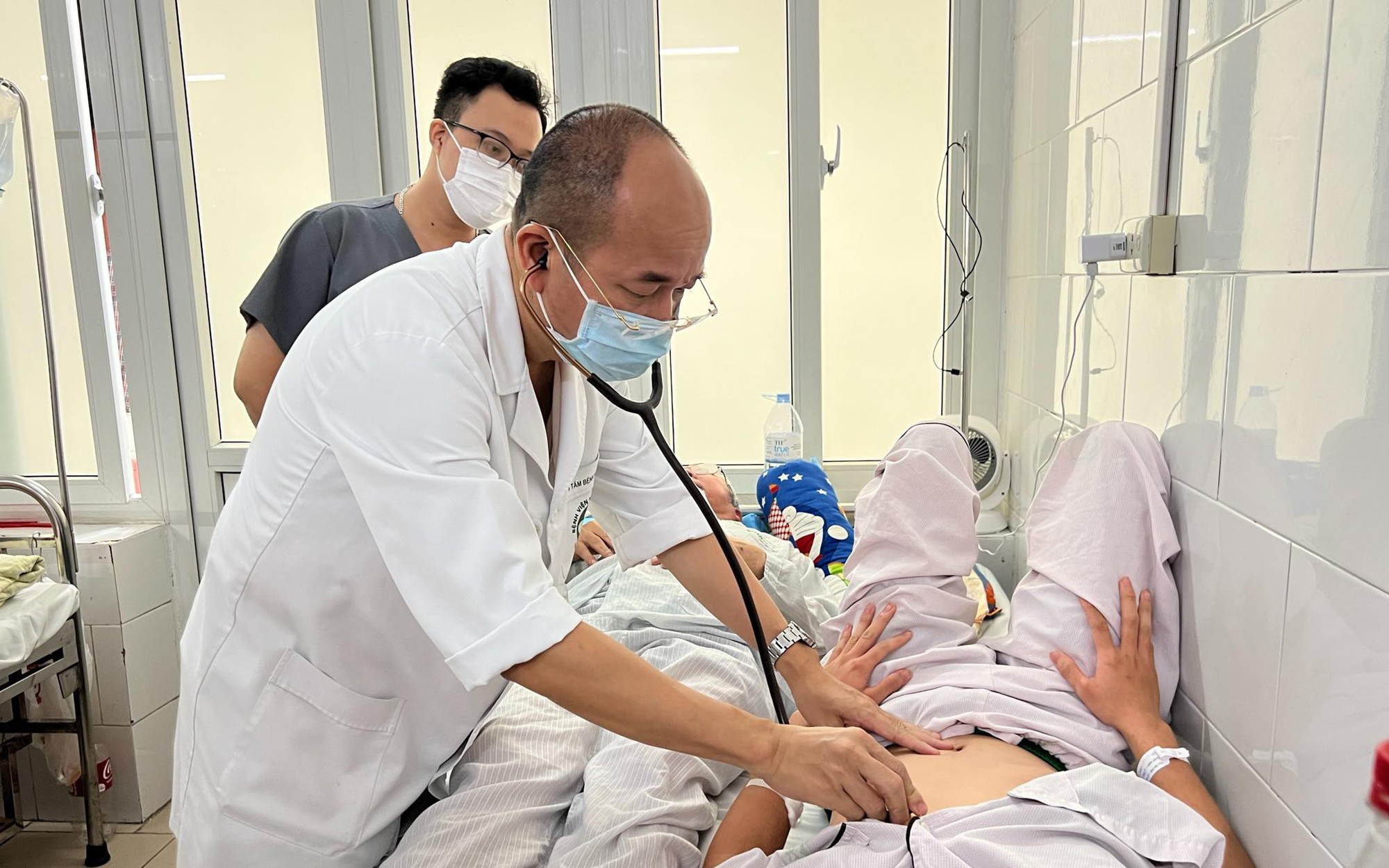 Cả đời chống bệnh truyền nhiễm để cứu người