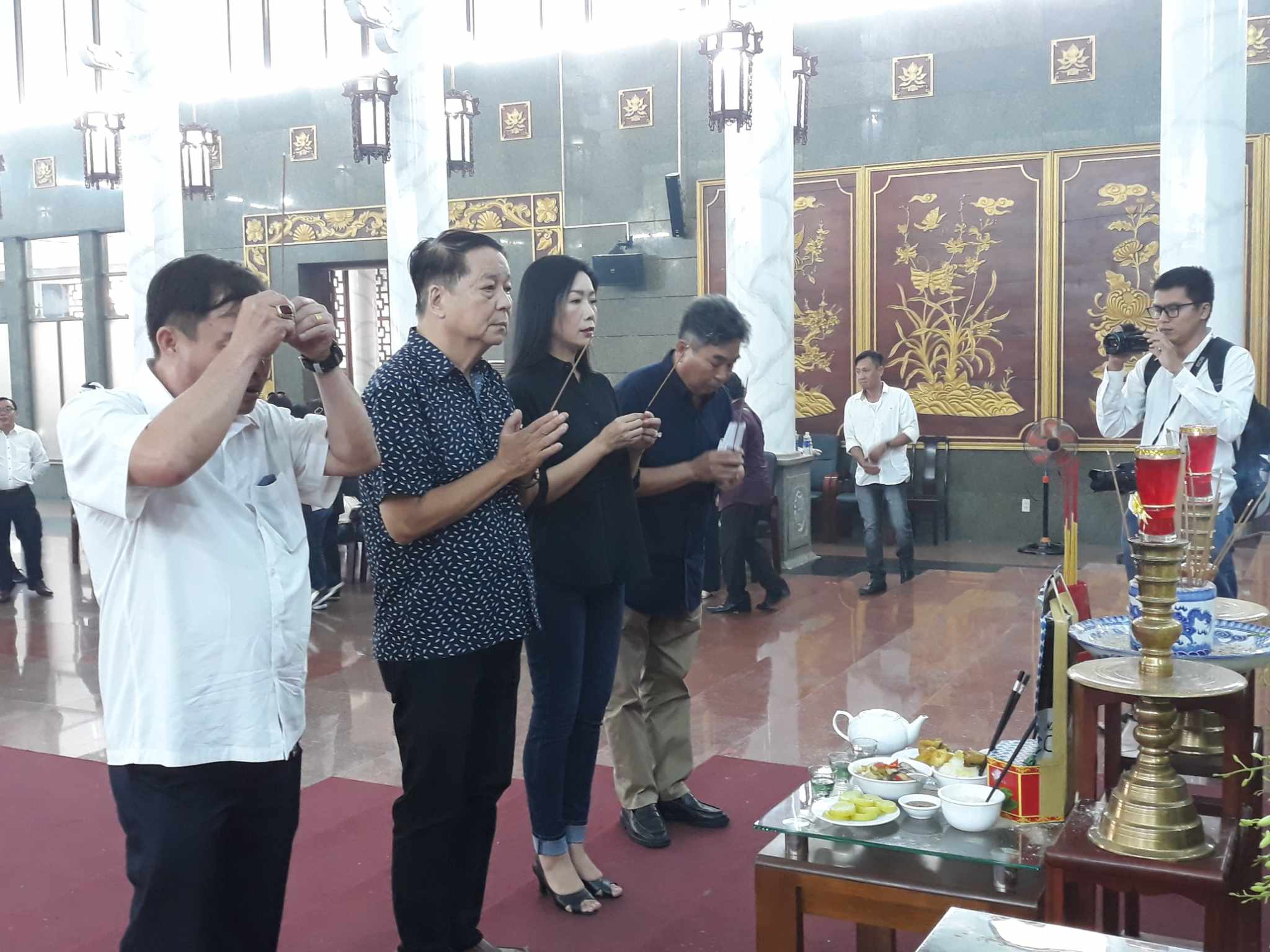 NSND Kim Xu&acirc;n, NSND Trịnh Kim Chi... tiễn biệt đạo diễn - NSƯT L&ecirc; Văn Duy- Ảnh 3.