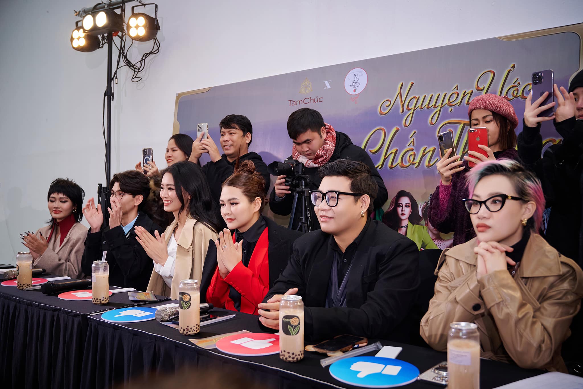 300 người mẫu casting cho show "Nguyện ước chốn thiêng" dưới cái lạnh "thấu xương"- Ảnh 2.