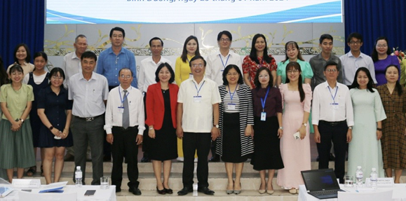 Tìm giải pháp cho hoạt động đào tạo sau đại học của Trường Đại học Thủ Dầu Một- Ảnh 2.