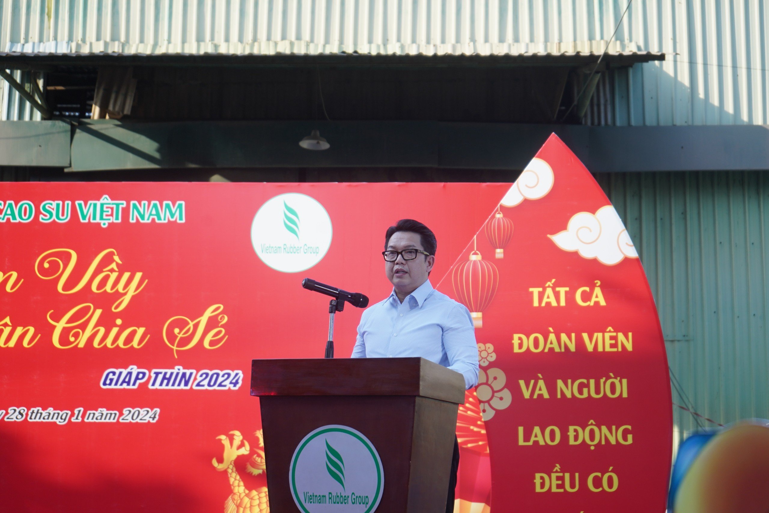 Tết đến sớm với công nhân cao su- Ảnh 3.