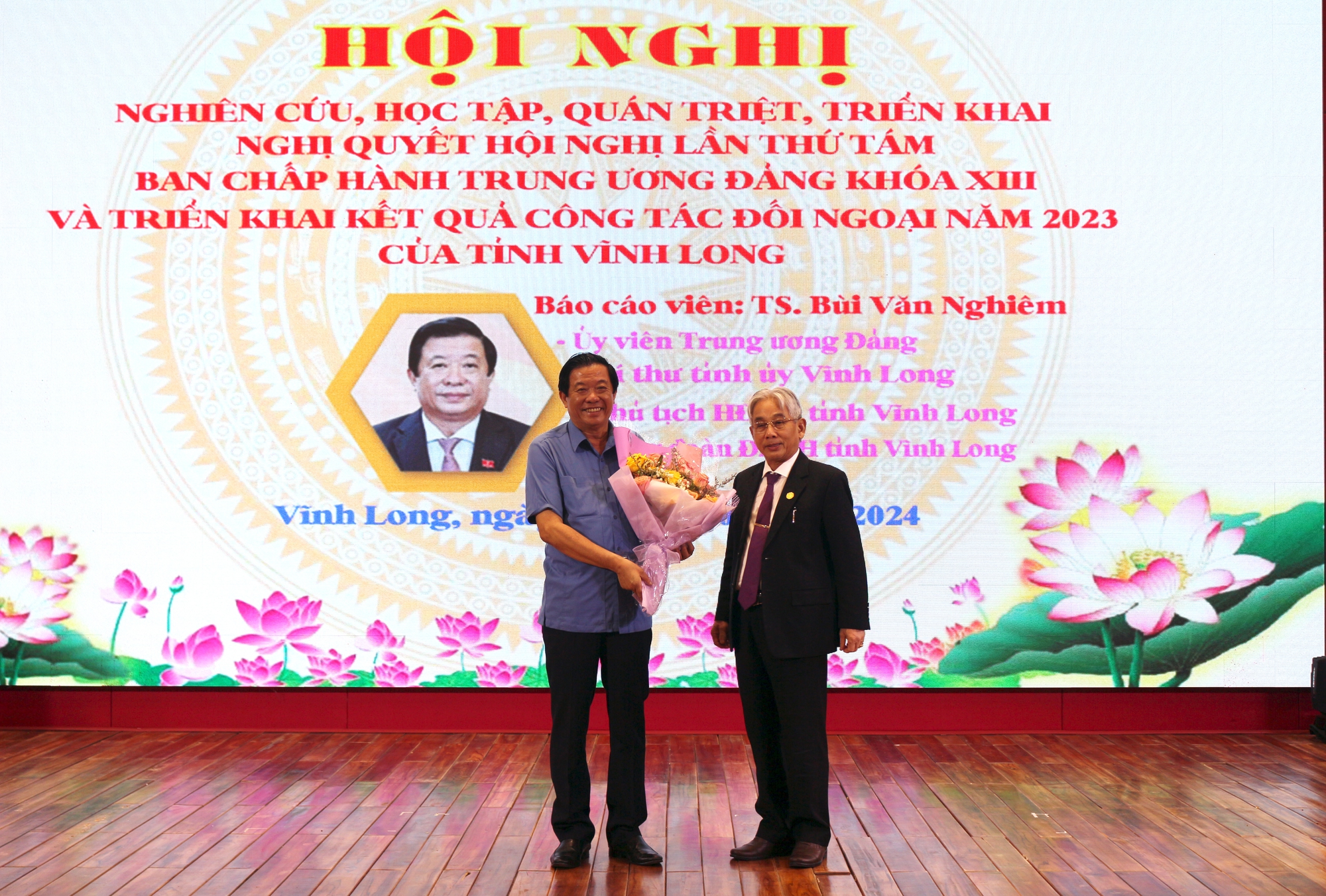 Trường ĐH Cửu Long tổ chức hội nghị quan trọng cho tất cả nh&acirc;n sự của trường- Ảnh 4.