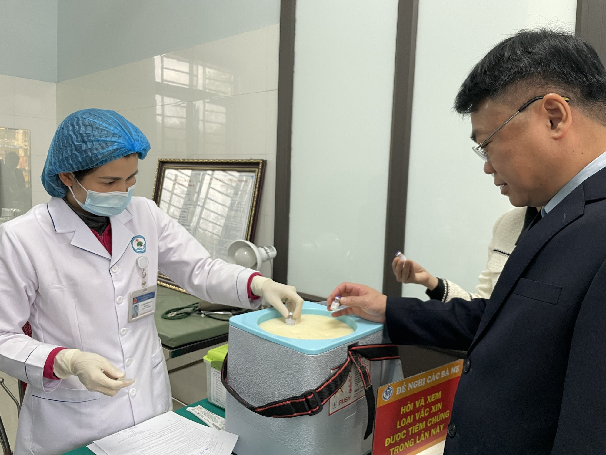 Sắp có thêm 2,8 triệu liều vắc-xin "5 trong 1" tiêm miễn phí- Ảnh 2.
