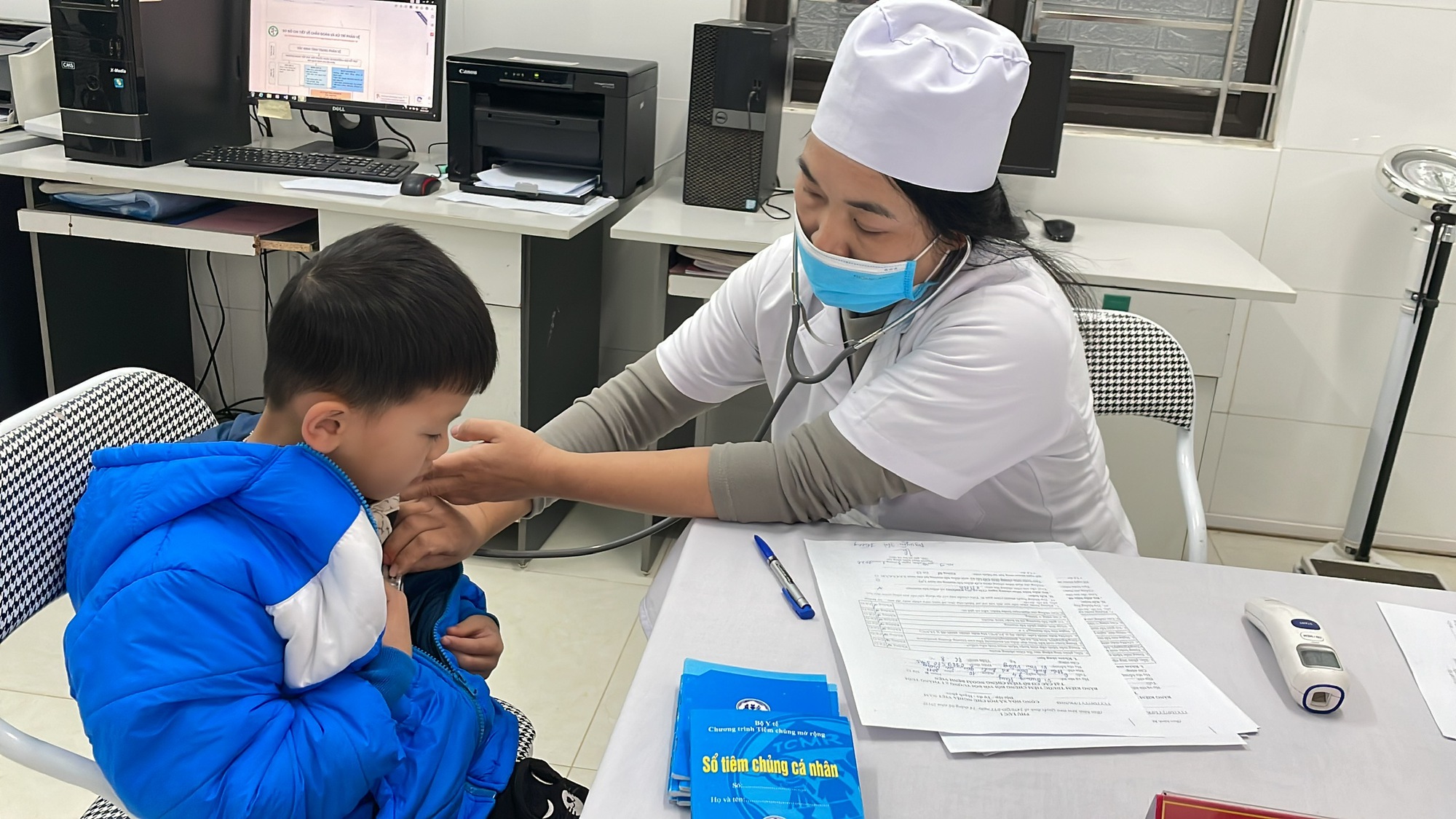 Sắp có thêm 2,8 triệu liều vắc-xin "5 trong 1" tiêm miễn phí- Ảnh 3.